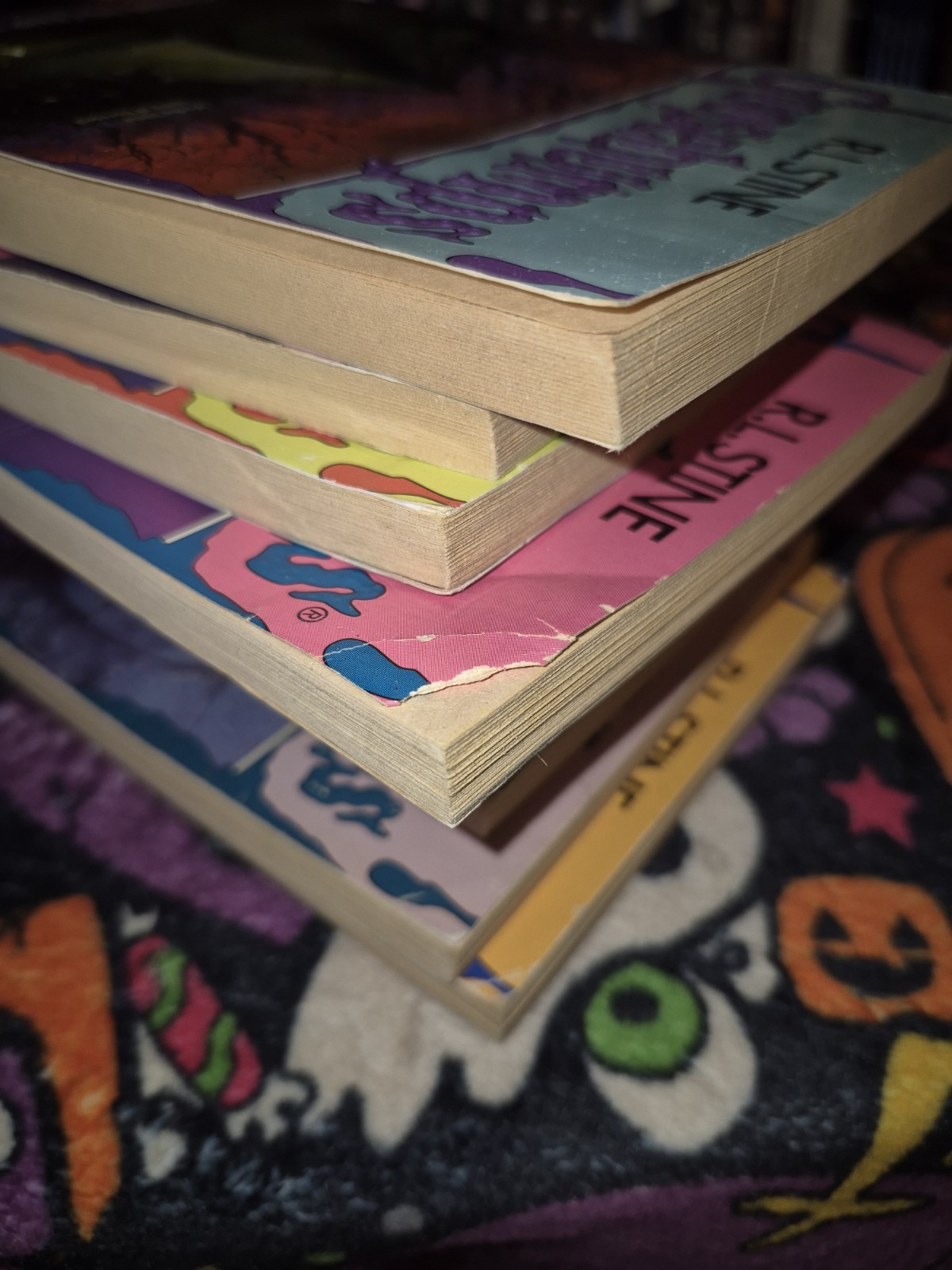 Goosebumps R.L Stine Apple Fiction Lot of 32 Scholastic Books Vintage 90s-2000s