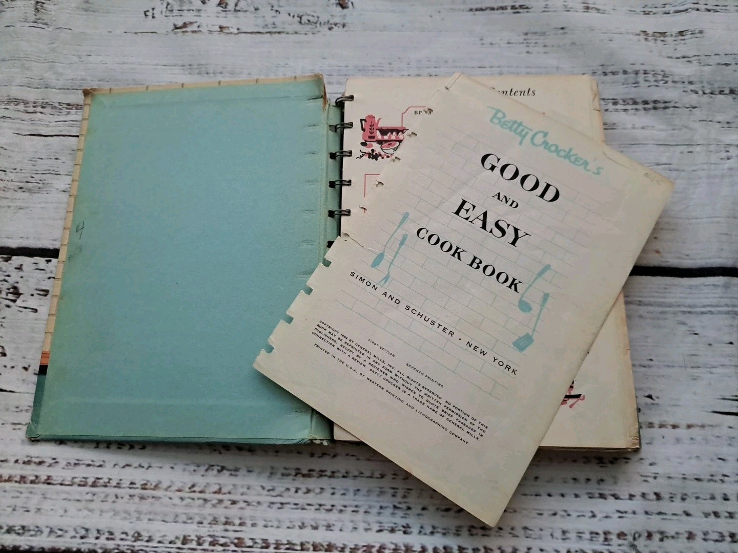 Betty Crocker’s Good & Easy Cook Book 1954 1000 recipes 256 pages 1st Edition
