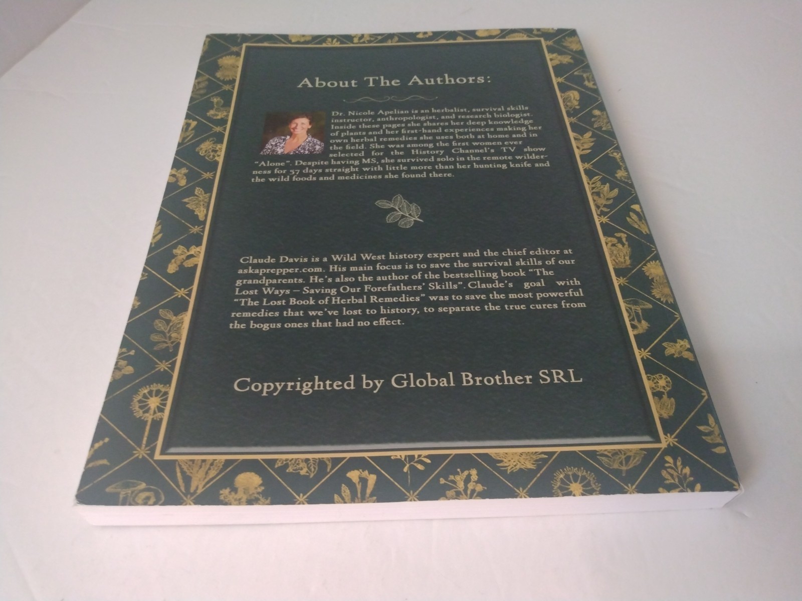 The Lost Book of Herbal Remedies: by Nicole Apelian & Claude Davis Paperback