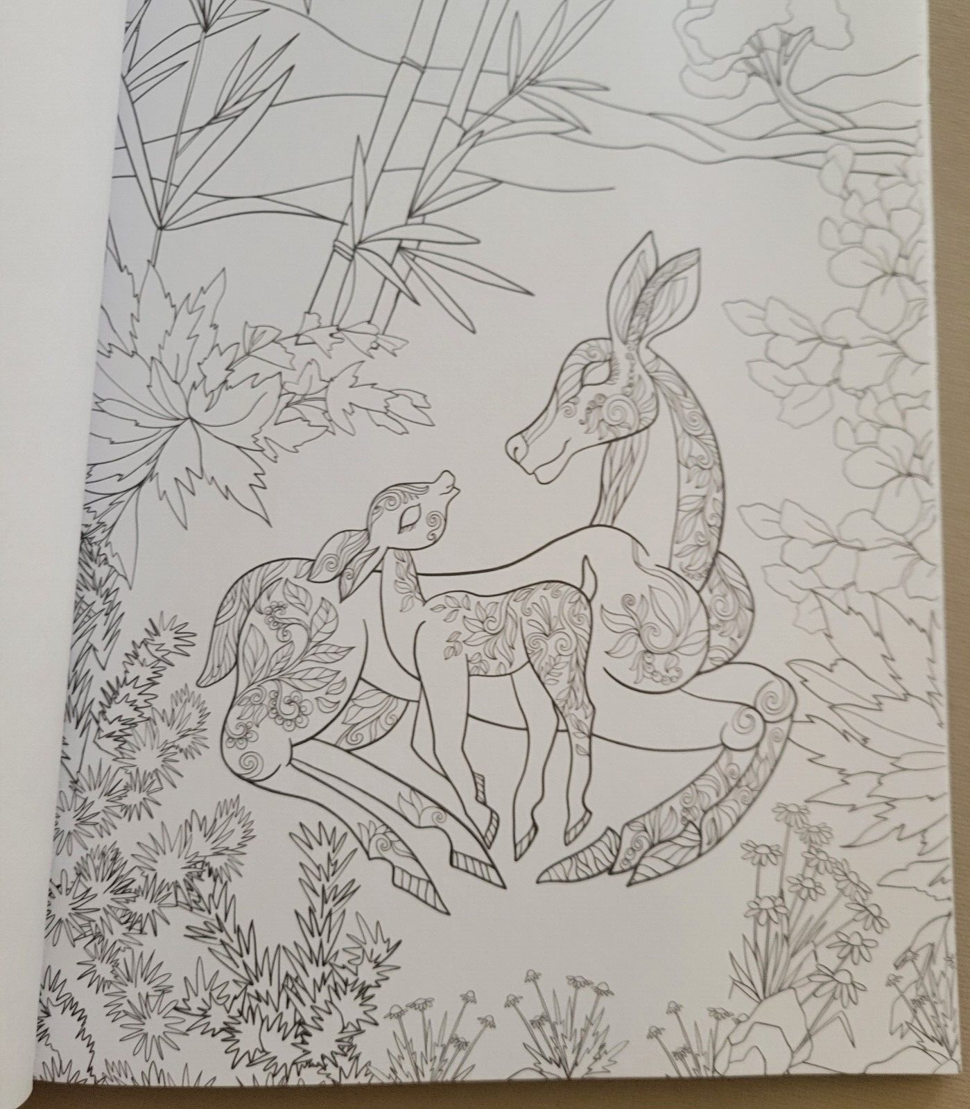 LOVE YOU MOM ADULT COLORING BOOK – 2021 TOPIX MEDIA – 47 FESTIVE COLORING PAGES