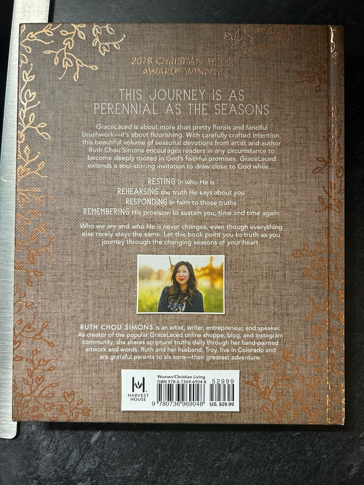 GraceLaced Journal Devotional by Ruth Chou Simons (Book, Christian)