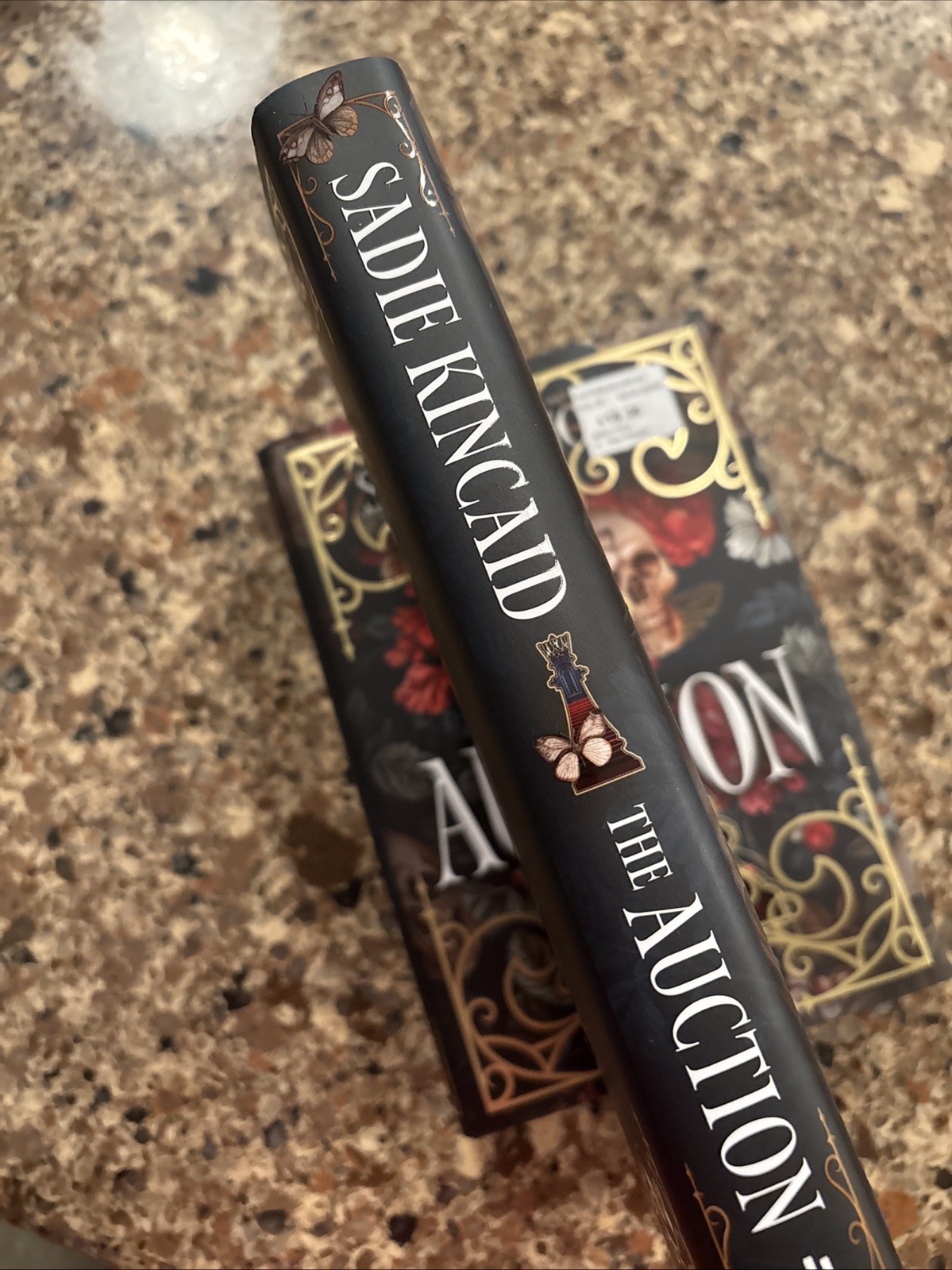 The Auction (Deluxe Limited Edition): A Spicy, Dark, Beauty & the Beast