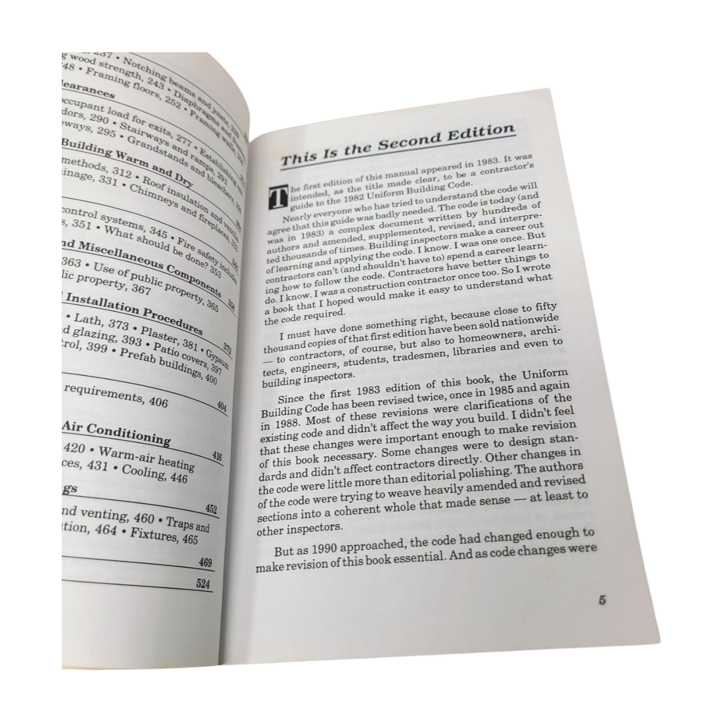 Contractors’ Guide to the Building Code REVISED Paperback Jack M. Hageman
