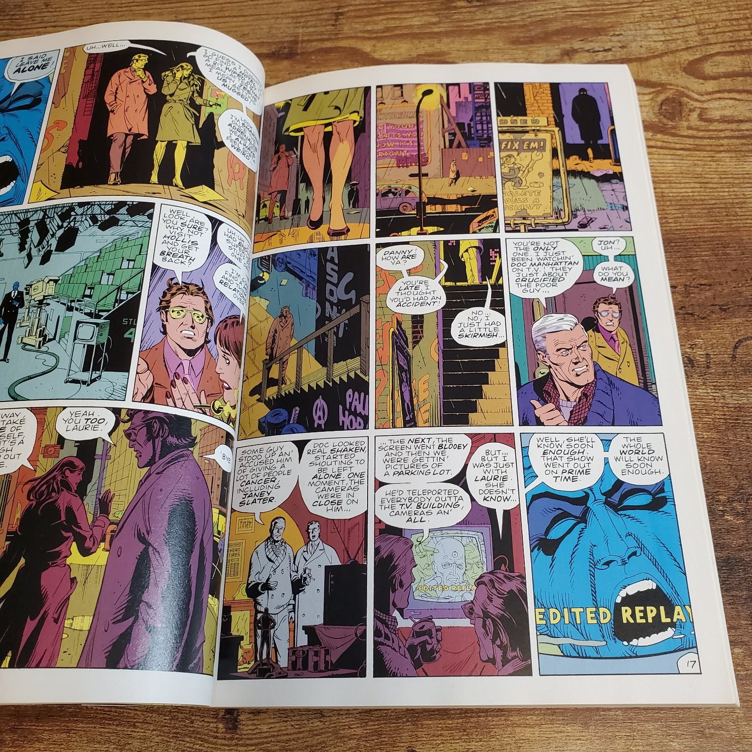 Watchmen Alan Moore Dave Gibbons 2019 Graphic Novel DC Comics Hugo Award Winner