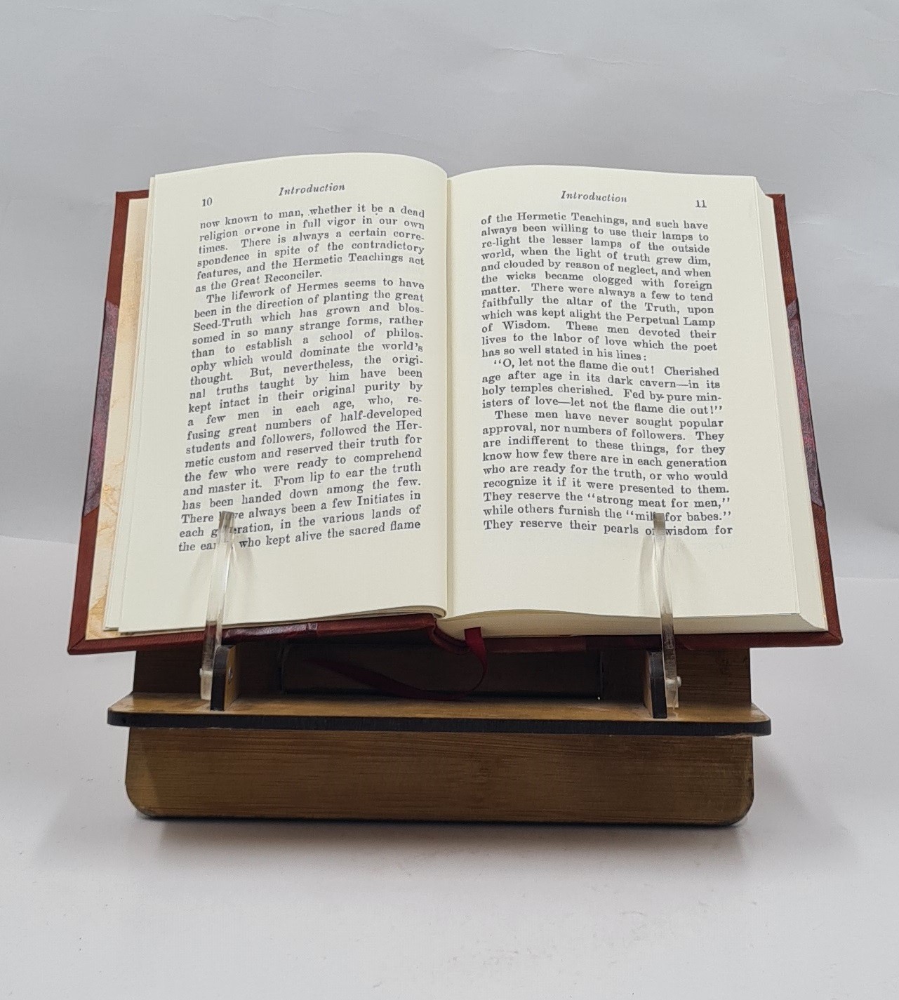 The Kybalion a study of the hermetic philosophy of ancient Egypt [Leather Bound]