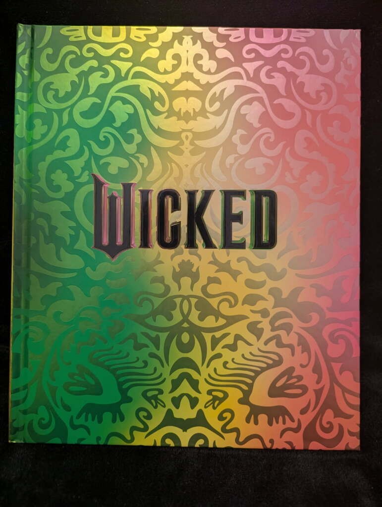 Help Kids enjoy books! Wicked: The Official Visual Companion. Brand New.