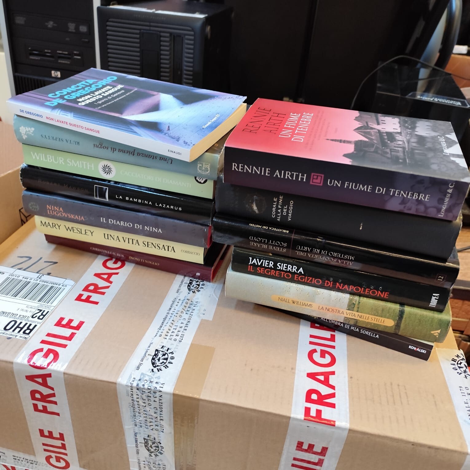 Mixed Lot Of 100 Novels Excellent Condition