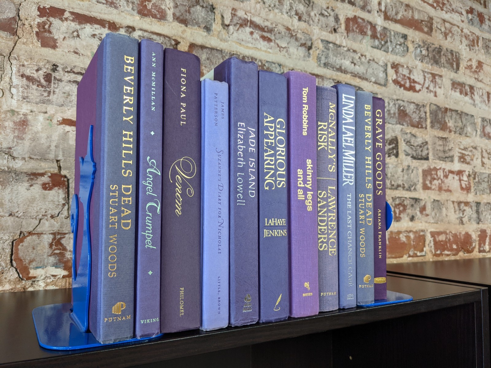 Books by the Foot | Color-Coordinated Decorative Hardcover Books, Decor, Staging