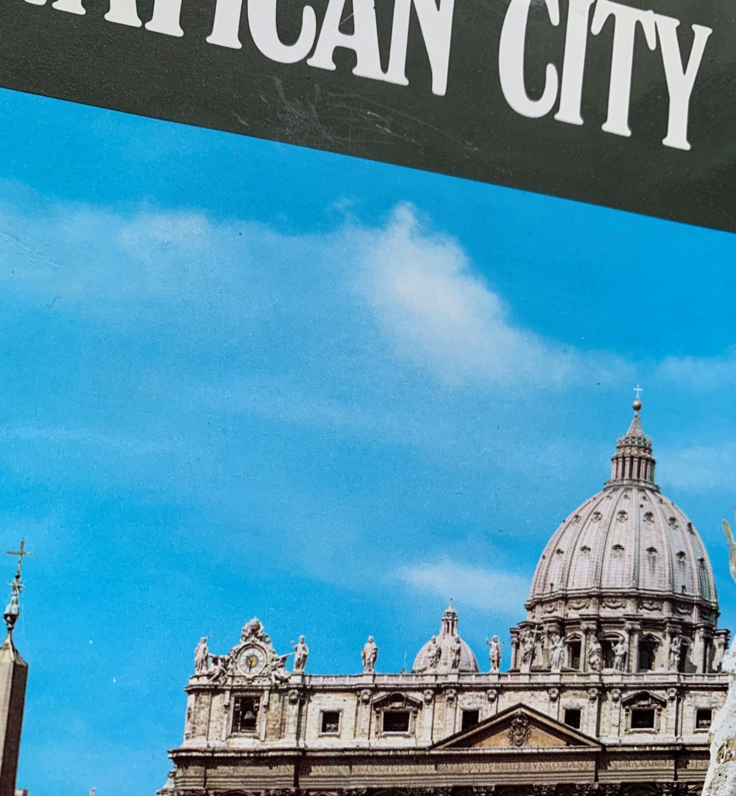 1981 VATICAN CITY COLORED PHOTO PAPER BACK BOOK 174 PAGES BY FRANCESCO RONCALLI