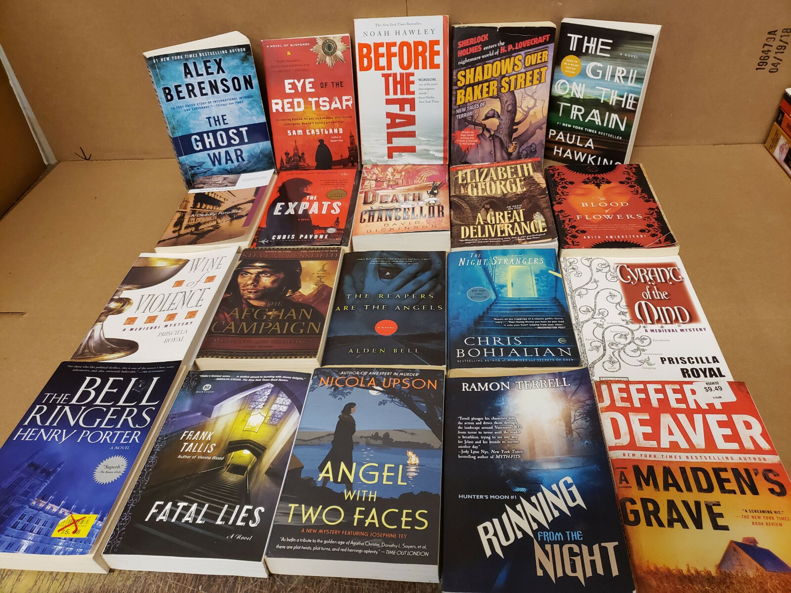 Lot of 10 Pounds Mystery Large Trade Paperback Books Suspense Thriller Crime MIX