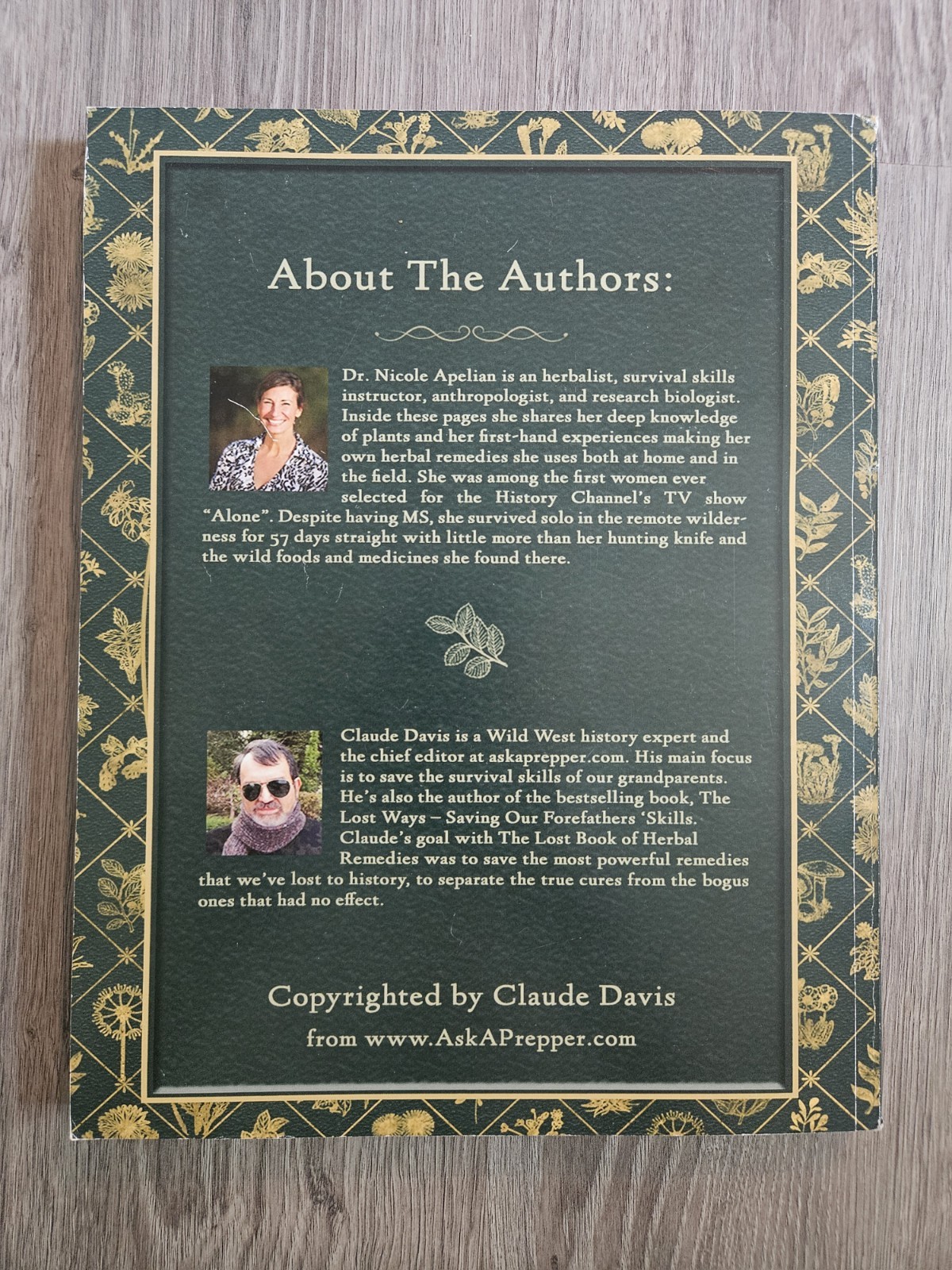 The Lost Book of Herbal Remedies – Claude Davis, Nicole Apelian Ph.D- VG