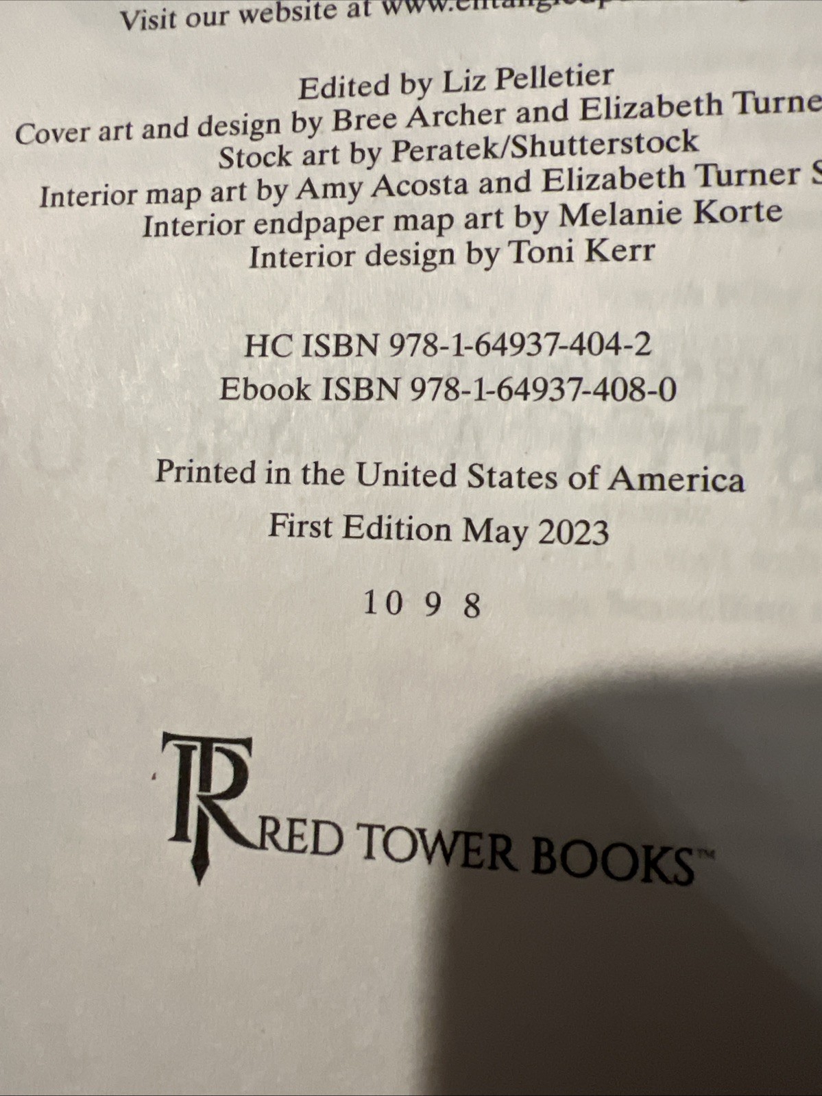 Fourth Wing by Rebecca Yarros, First Edition Very Good B-690