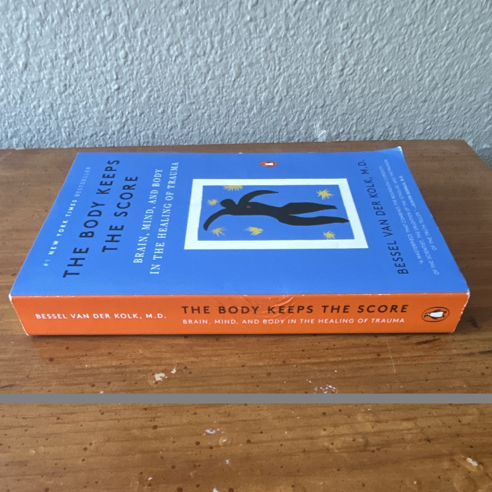 The Body Keeps the Score Bessel van der Kolk Paperback Penguin English Trauma