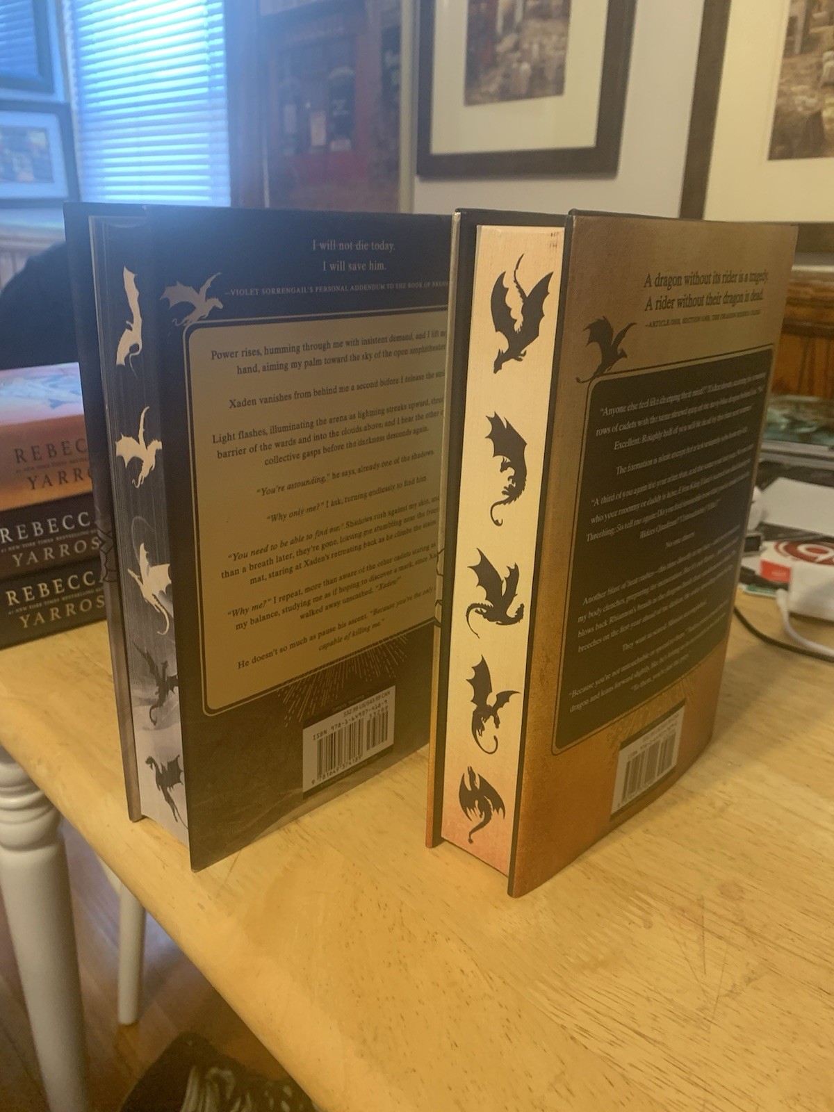 Fourth Wing & Onyx Storm Sprayed Edges Rebecca Yarros