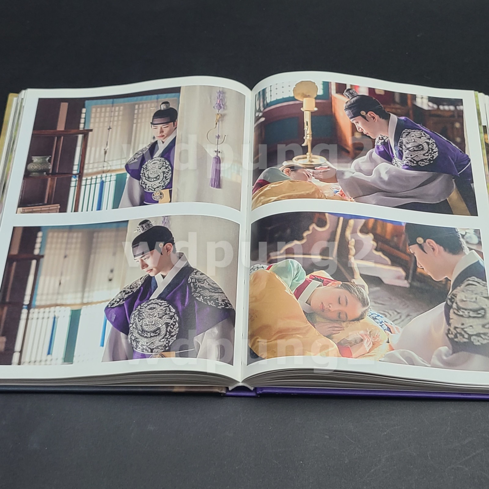 [USED] The Red Sleeve – Photo Essay Book (Korean)