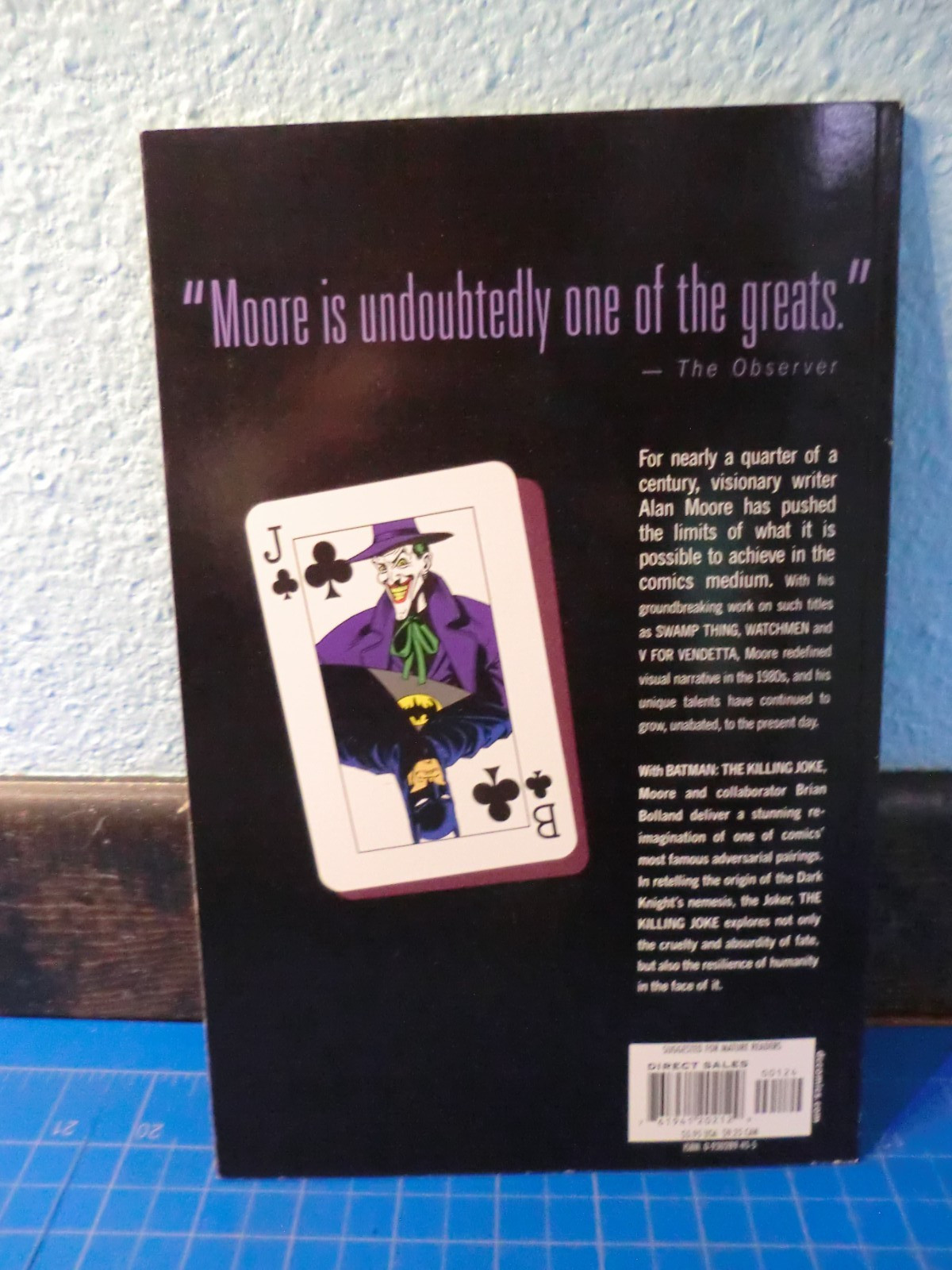 Batman: The Killing Joke – Paperback, by Moore Alan -Like New