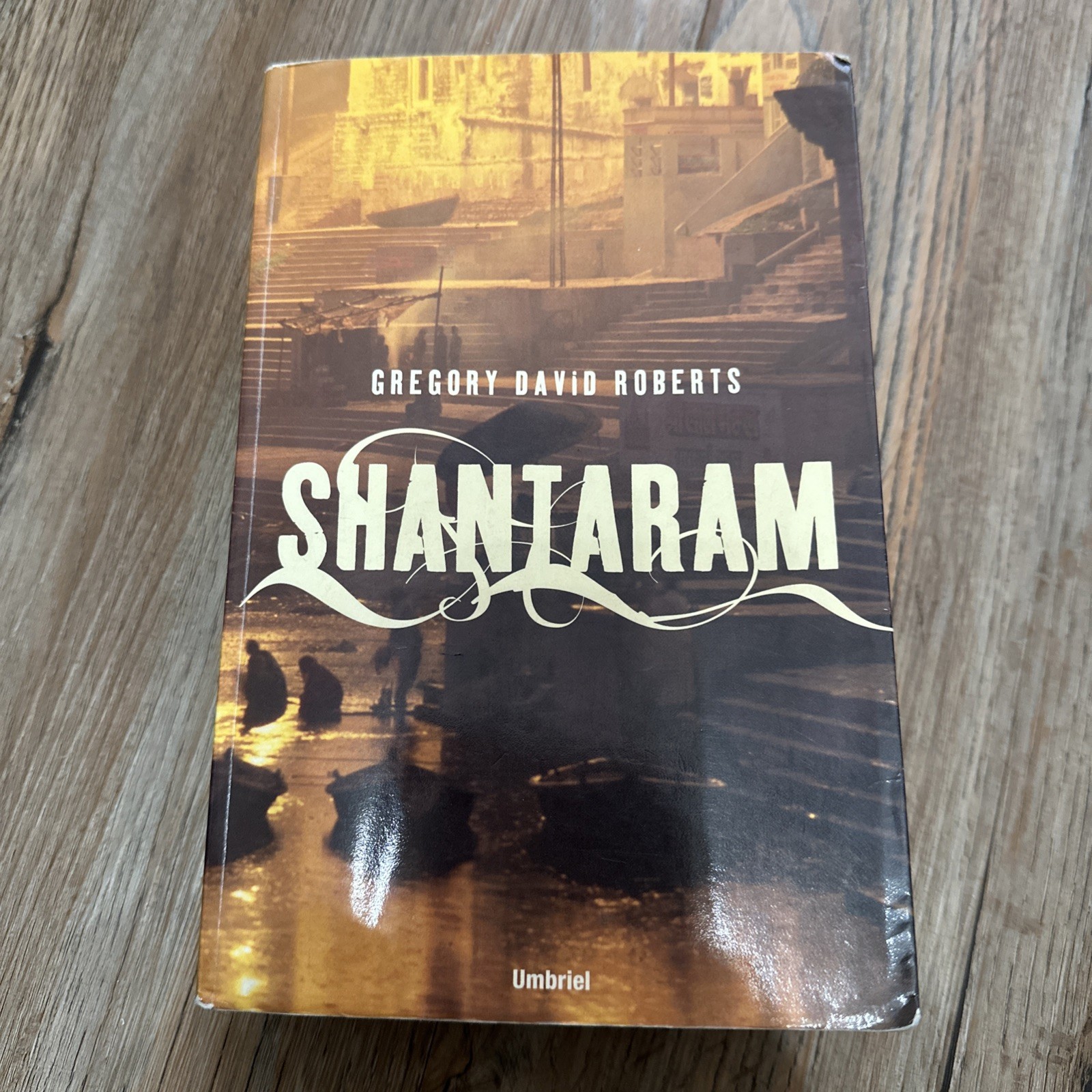 Shantaram (Spanish) (Spanish – Paperback, by Roberts Gregory David – Good