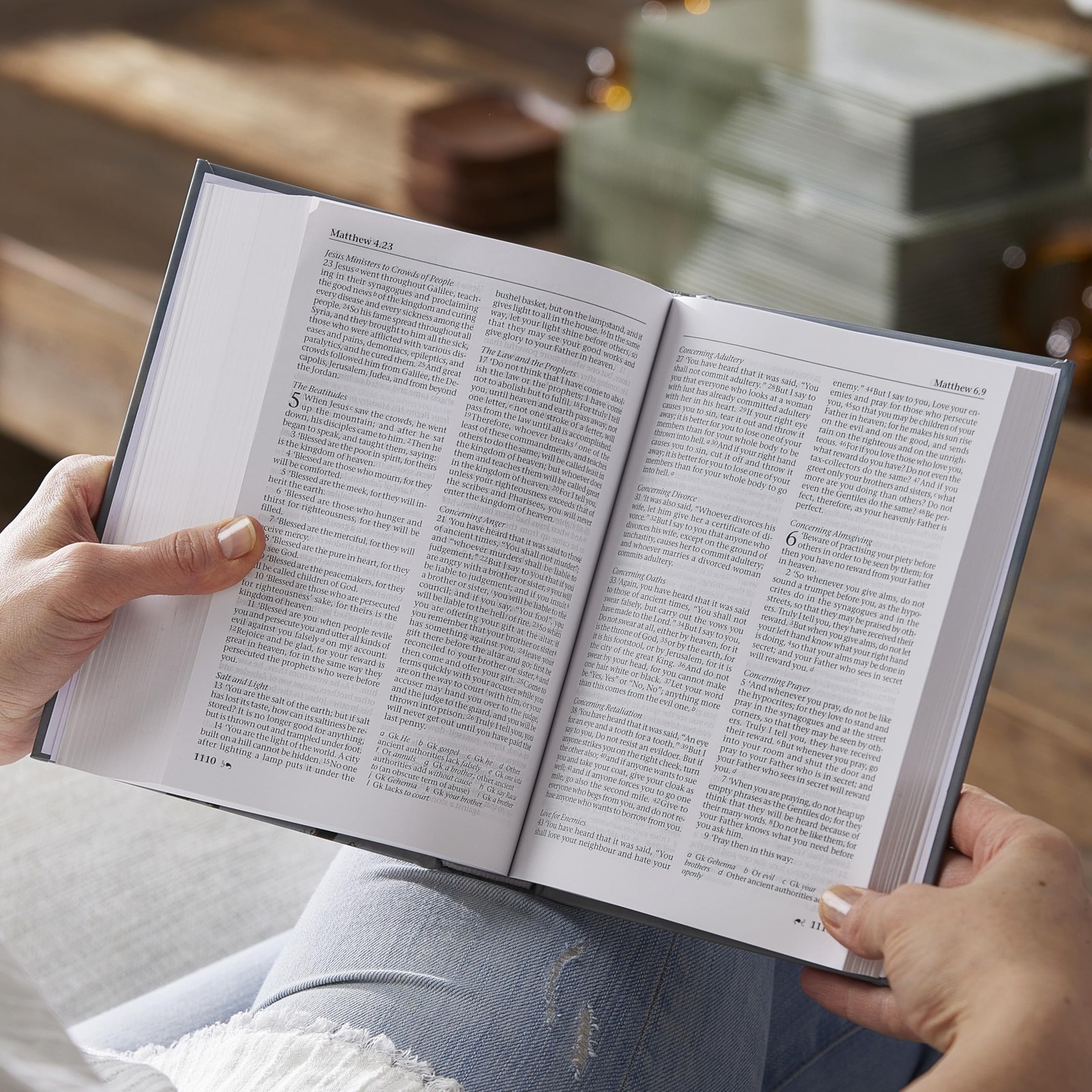 NRSV Catholic Edition Bible, Magnolia Hardcover (Global Cover Series): Holy