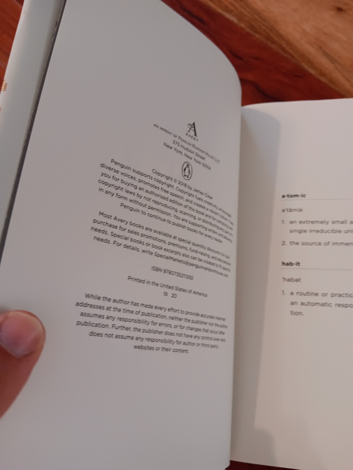 Atomic Habits: An Easy & Proven Way to Build Good Habits & Break Bad Ones