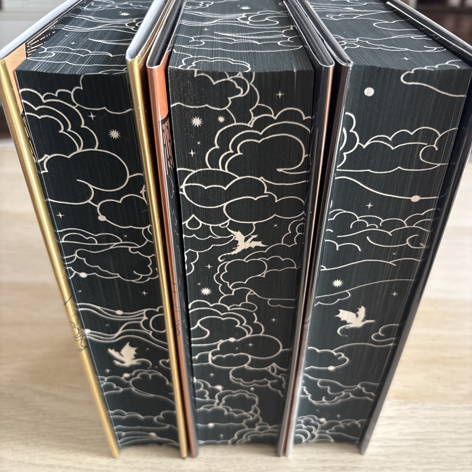 Waterstones Fourth Wing Iron Flame & Onyx Storm Rebecca Yarros