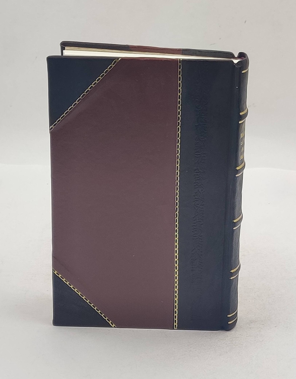 The meditations of Marcus Aurelius Antoninus 1906 by Marcus Au [Leather Crafted]