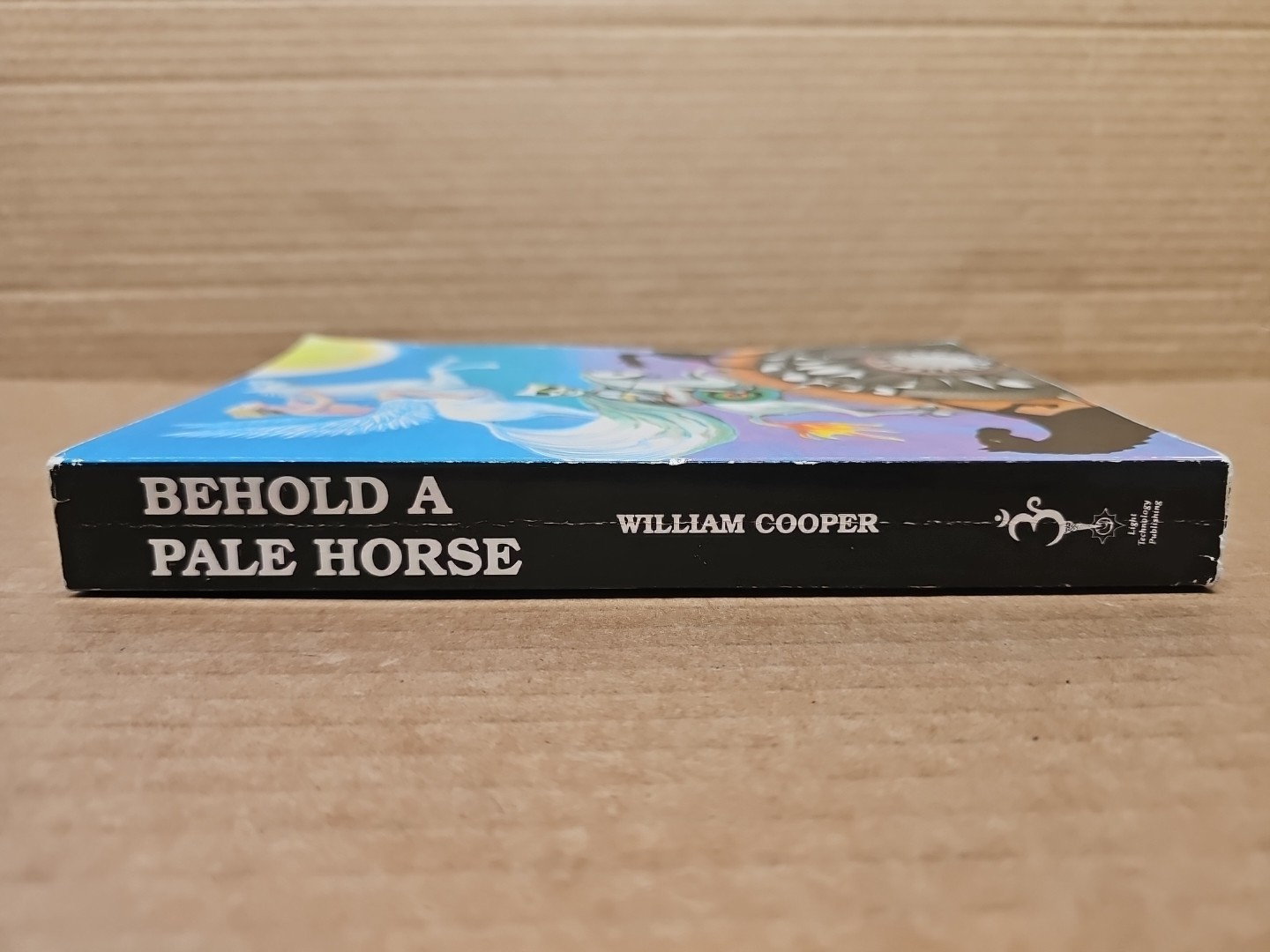 Behold a Pale Horse William Cooper 1991 500 Unrevised Protocols of Z CFR Foldout