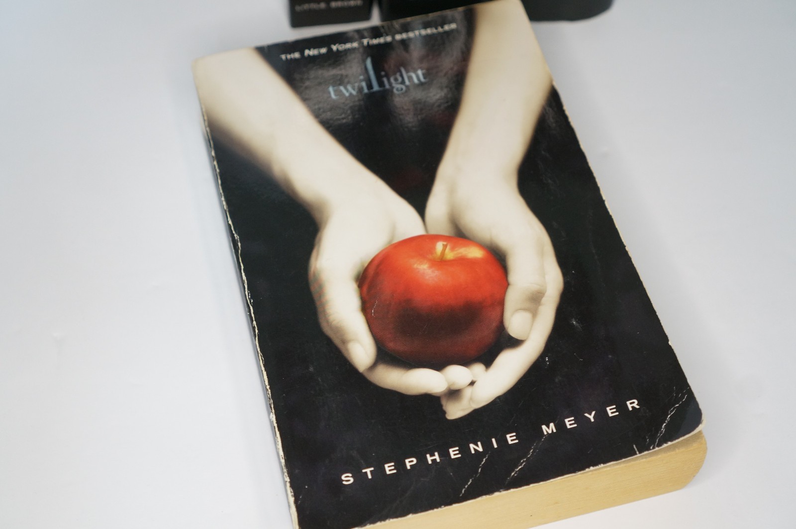 Twilight Saga Book Series 1-4 Stephenie Meyer New Moon Eclipse Breaking Dawn lot