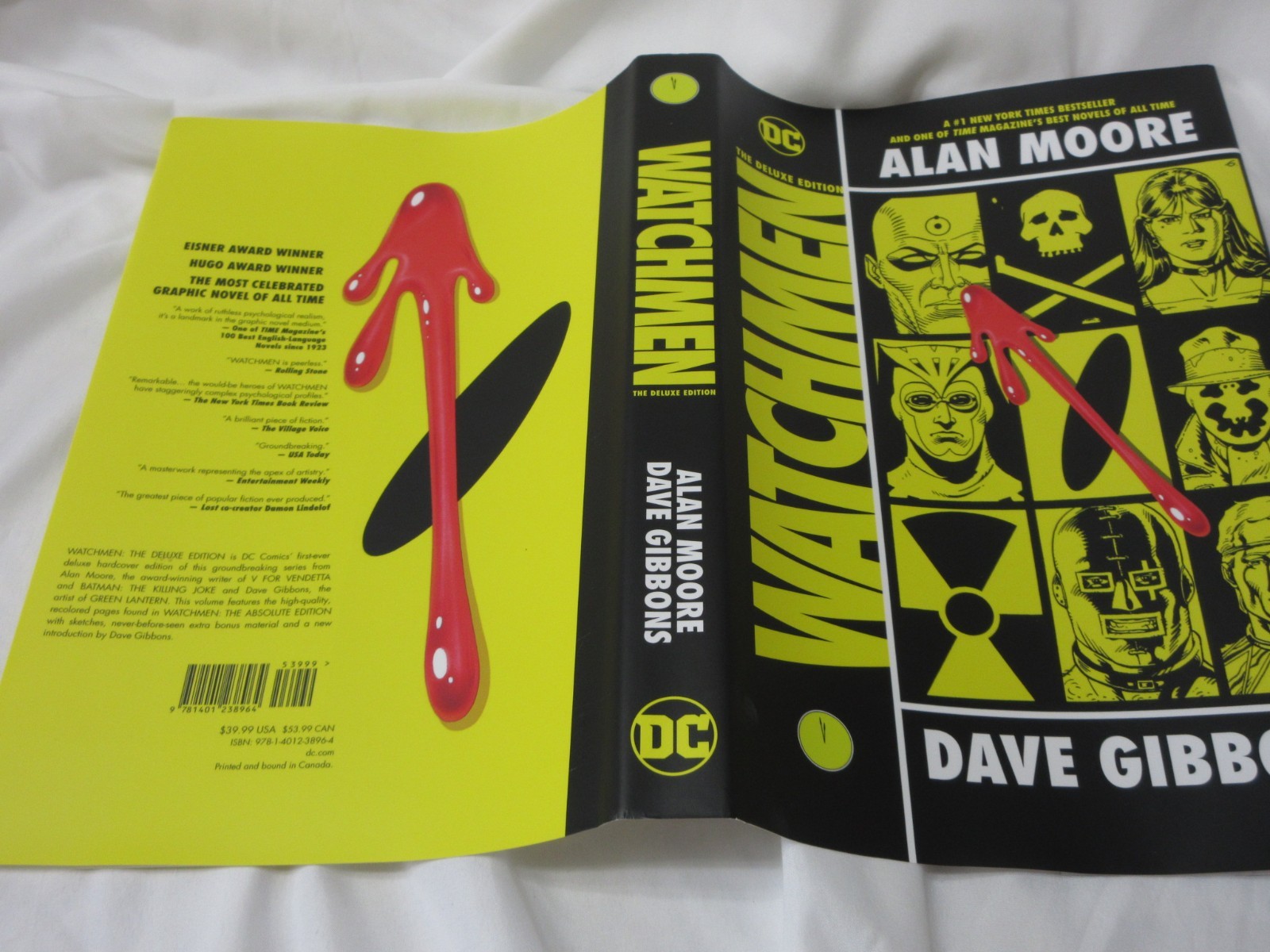 Watchmen The Deluxe Edition by Moore/Gibbons,HC, DJ, Like New