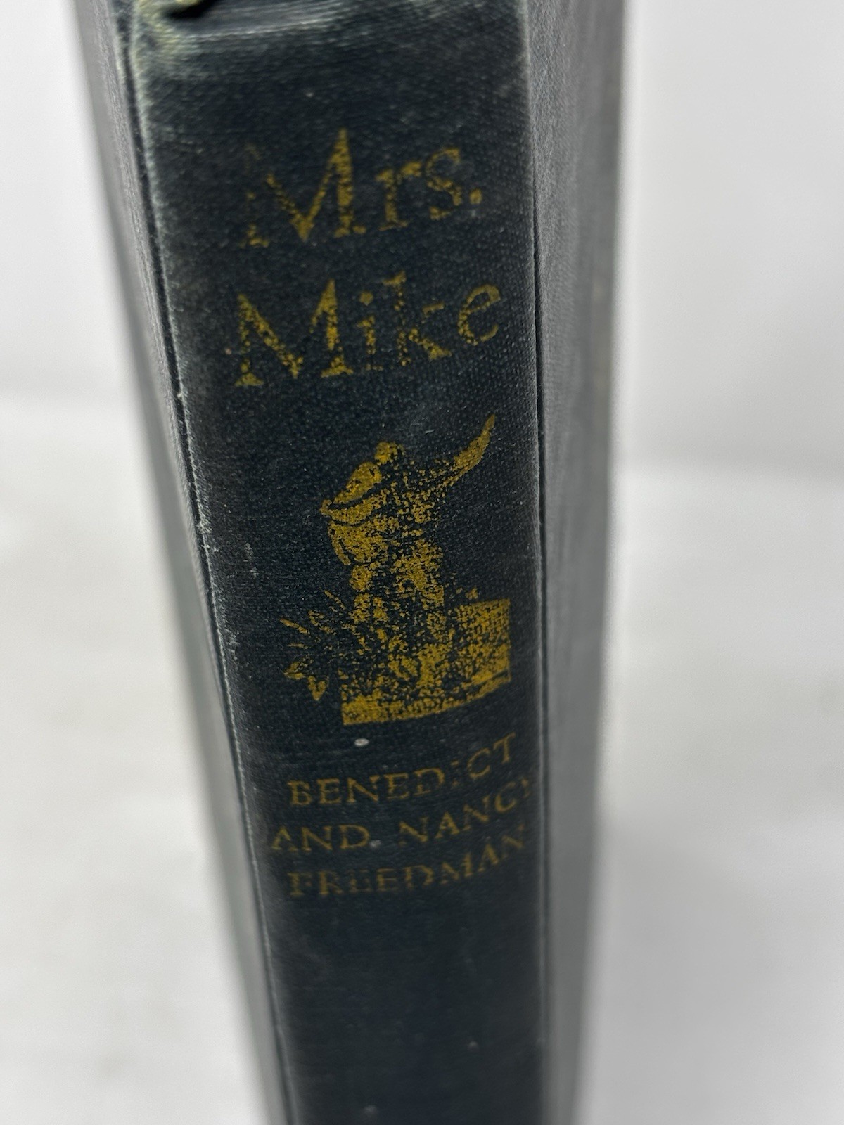 Mrs Mike HC Friedman 1st Edition 1947 VTG 312 pages 8 1/2 in x 5 1/2 in READ