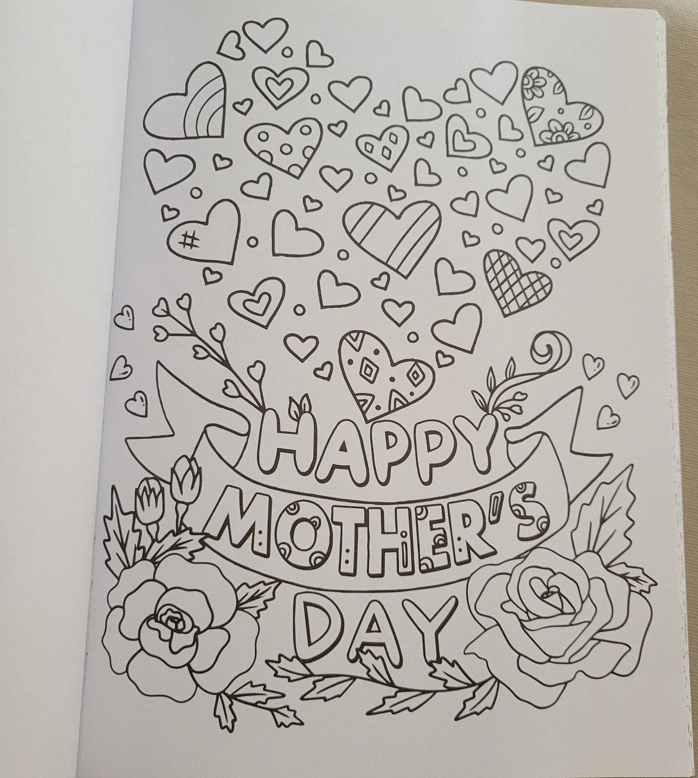 LOVE YOU MOM ADULT COLORING BOOK – 2021 TOPIX MEDIA – 47 FESTIVE COLORING PAGES
