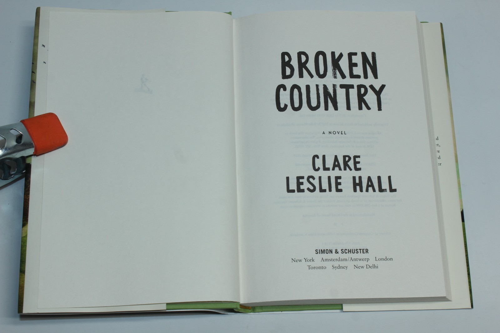 Broken Country (Reese’s Book Club) by Clare Leslie Hall (2025, Hardcover)