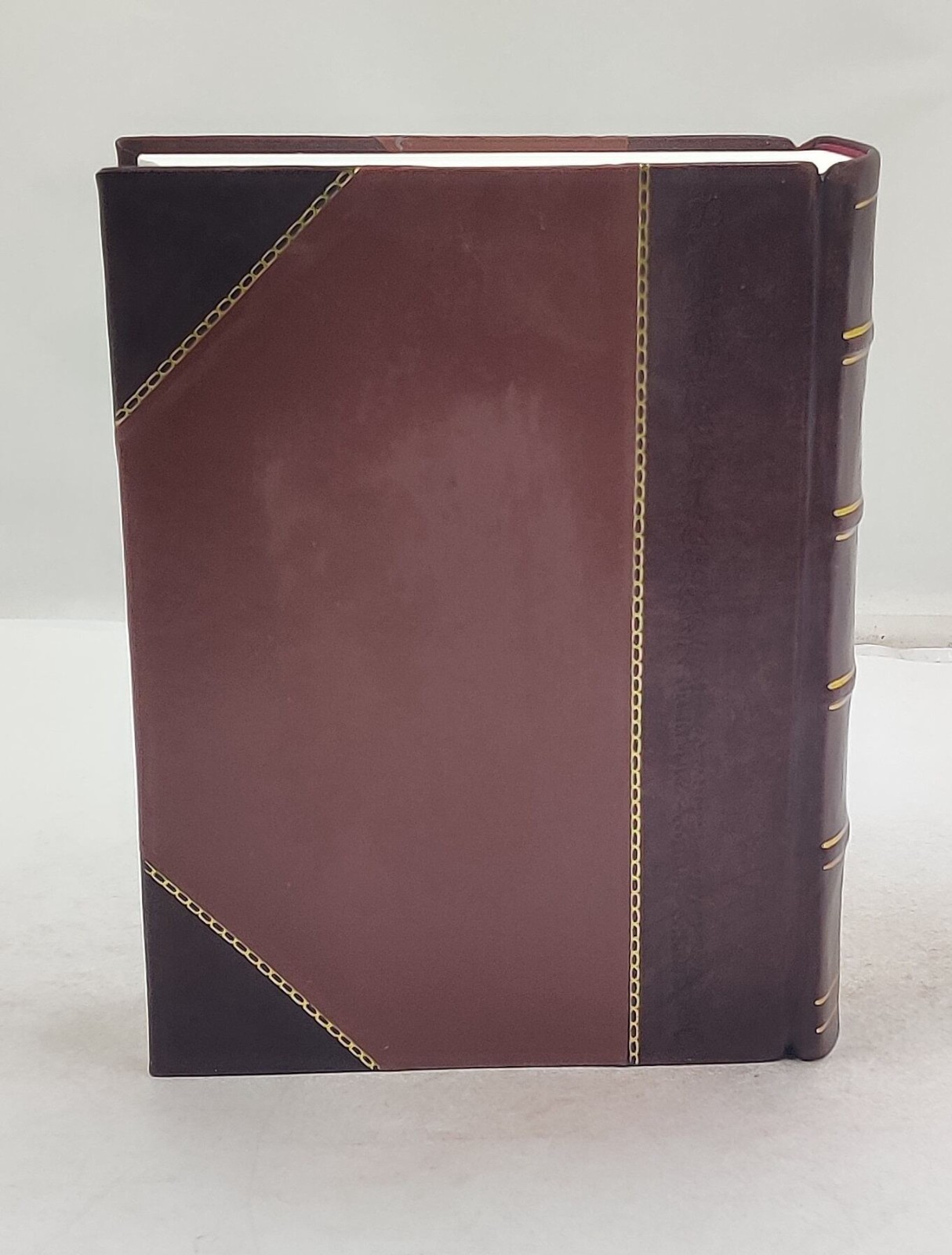 Foxe’s Book of martyrs; 1897 by Foxe, John [Leather Crafted]
