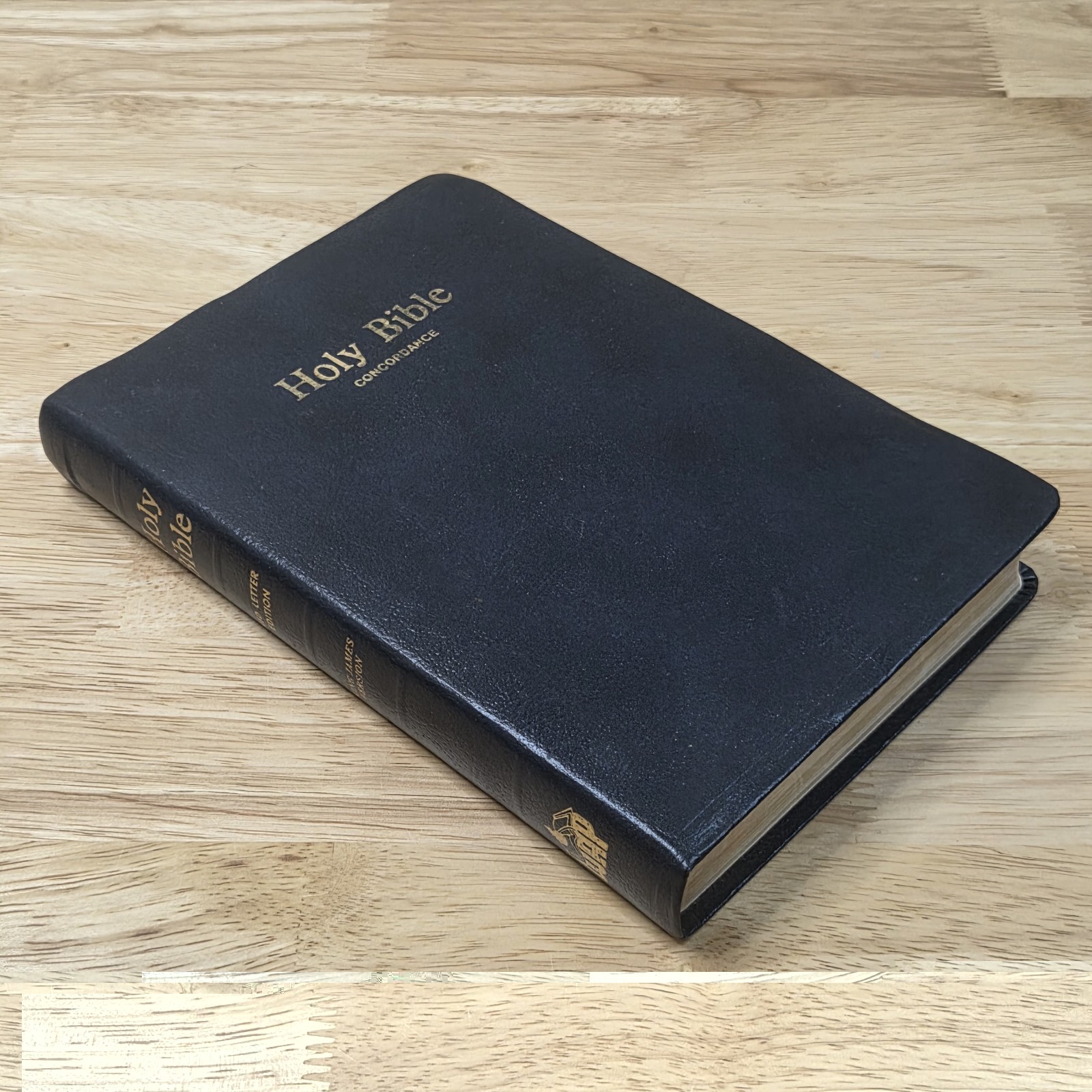 Holy Bible KJV King James Version Red Letter with Concordance Word Aflame 1973