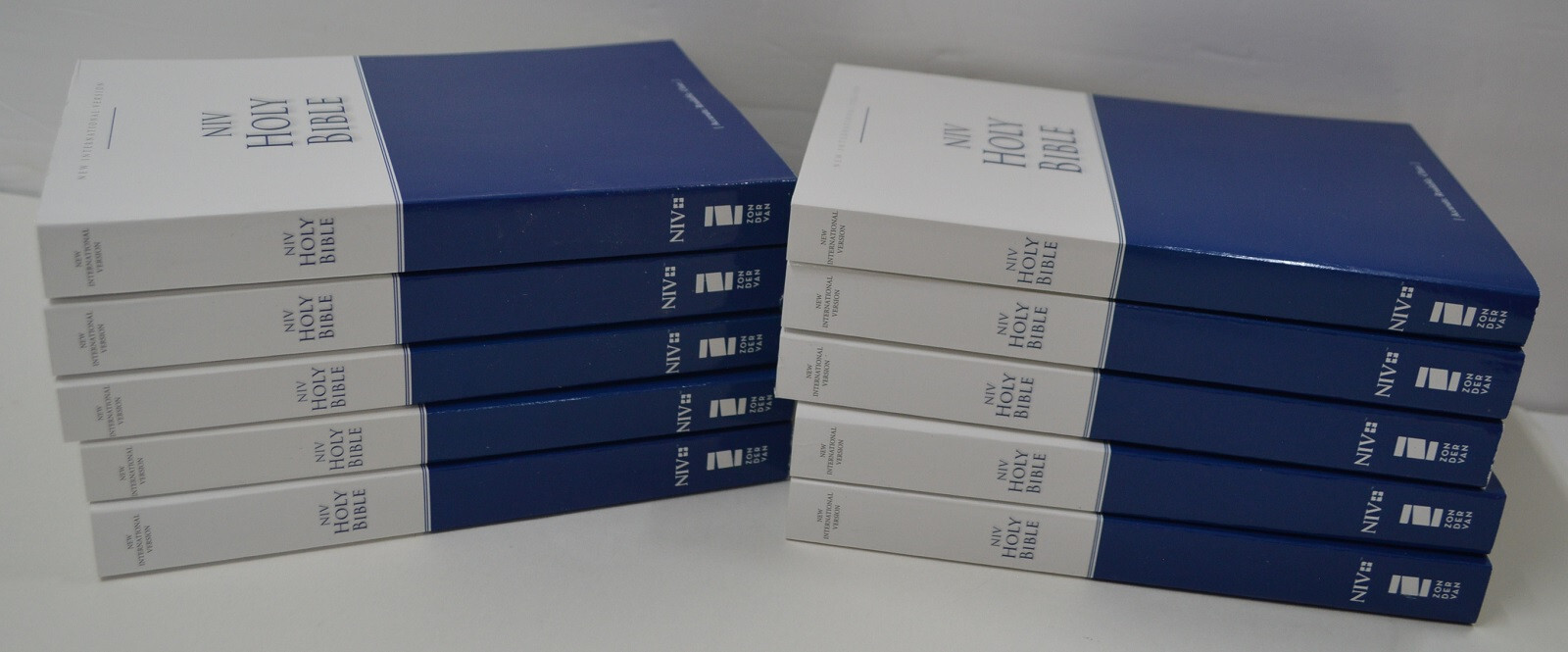 NIV Bible Blue “20 OUTREACH BIBLES” Wholesale Bibles BRAND NEW in Shrink Wrap!!