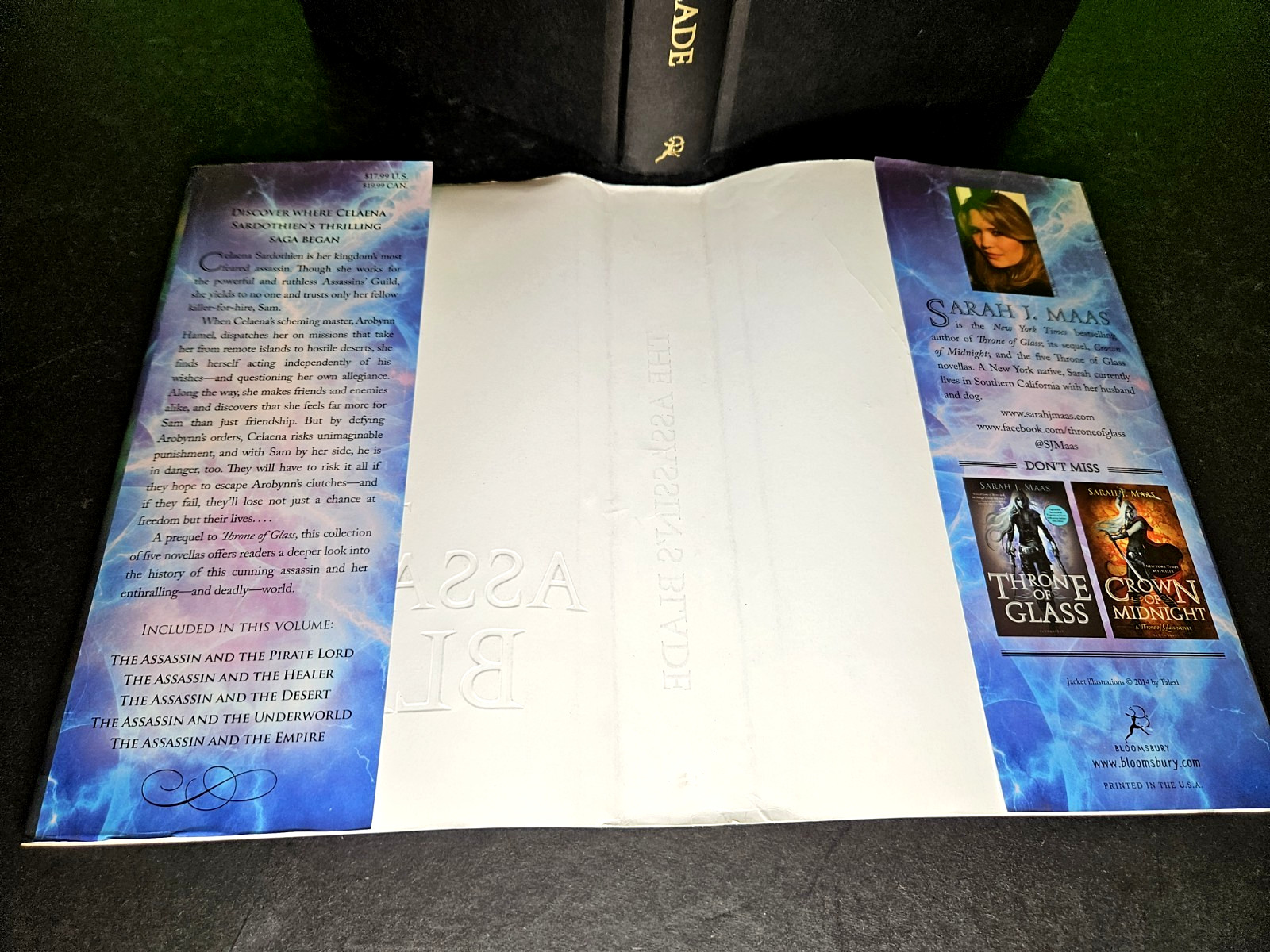 The ASSASSIN’S BLADE by Sarah J Maas – 2014 Bloomsbury HBDJ, 1st Ed 1st Printing