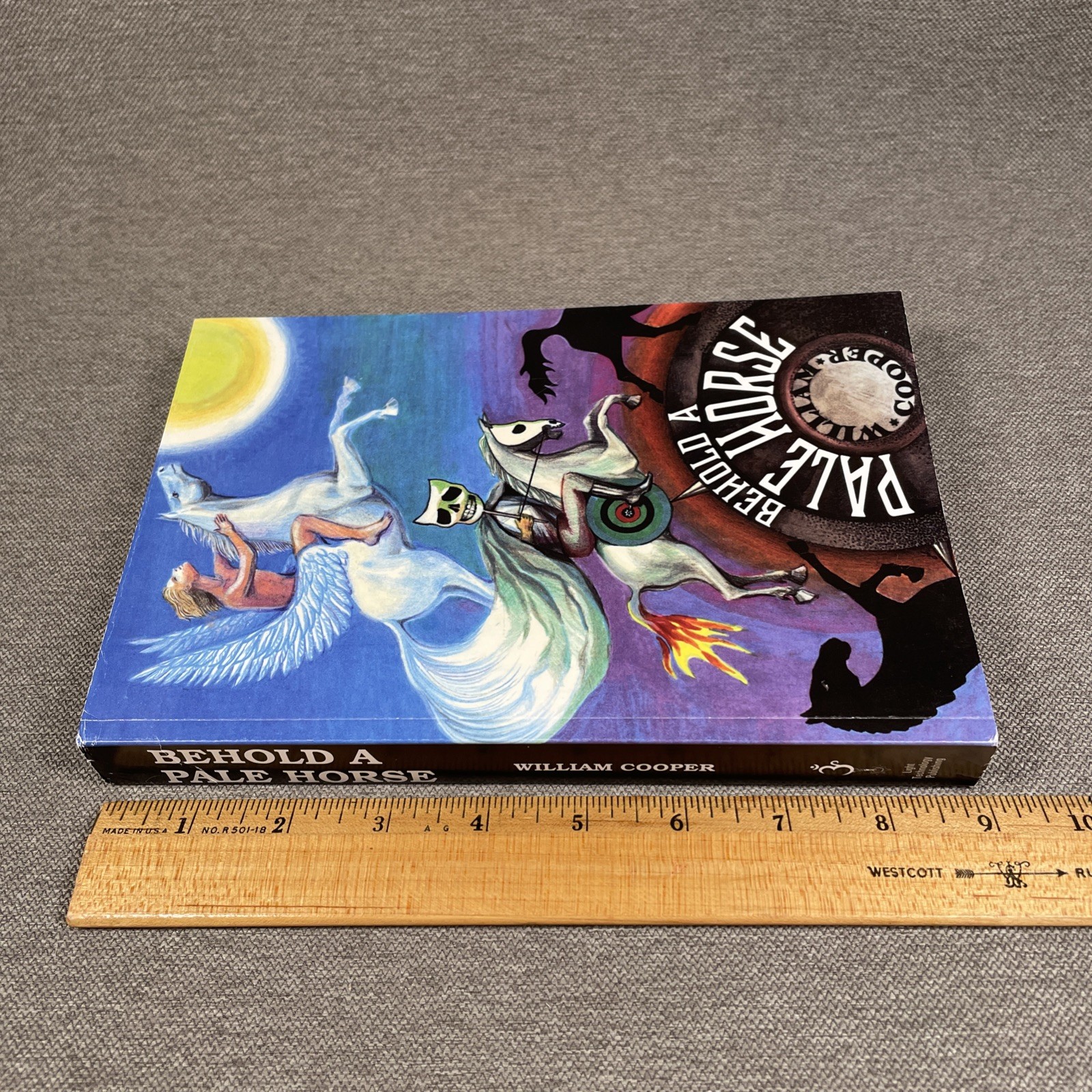 Behold a Pale Horse by William Cooper 2020 ALIENS UFOS TRILATERAL ILLUMINATI VG+