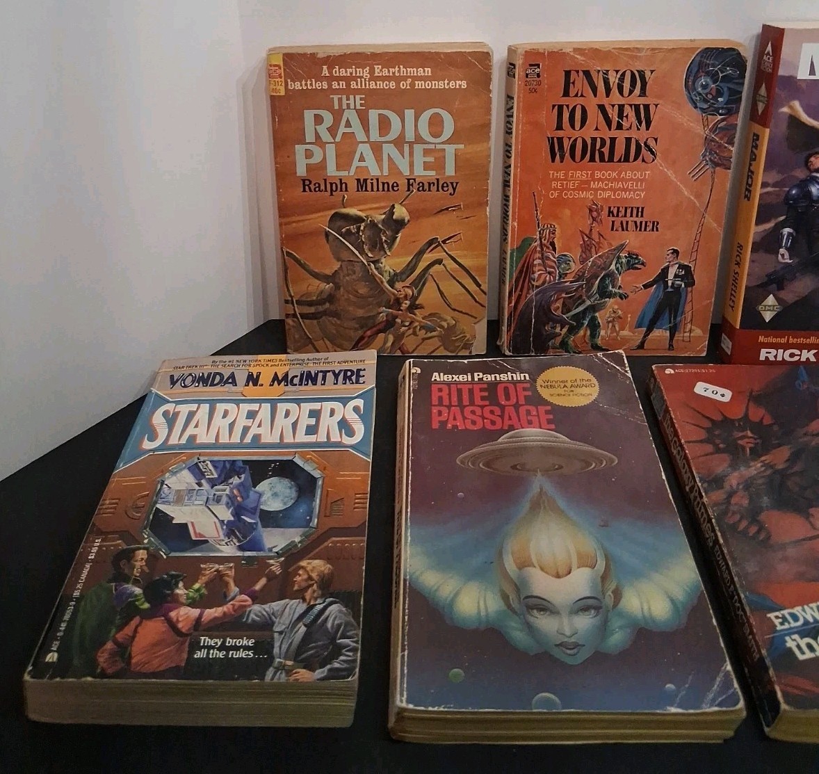VTG Mixed Book Lot of 30 Fantasy Sci-fi: ACE Del Rey DAW Tor Publications *Good*