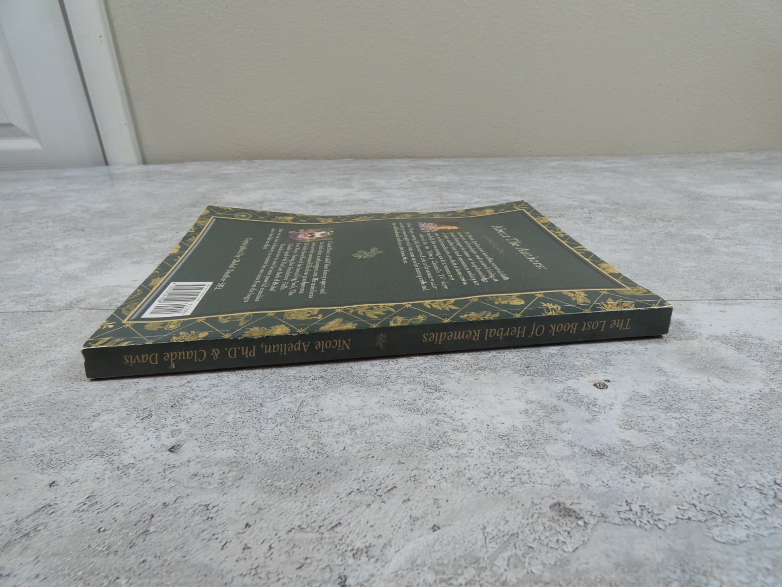 The Lost Book Of Herbal Remedies Book Paper Back Nicole Apelian Phd