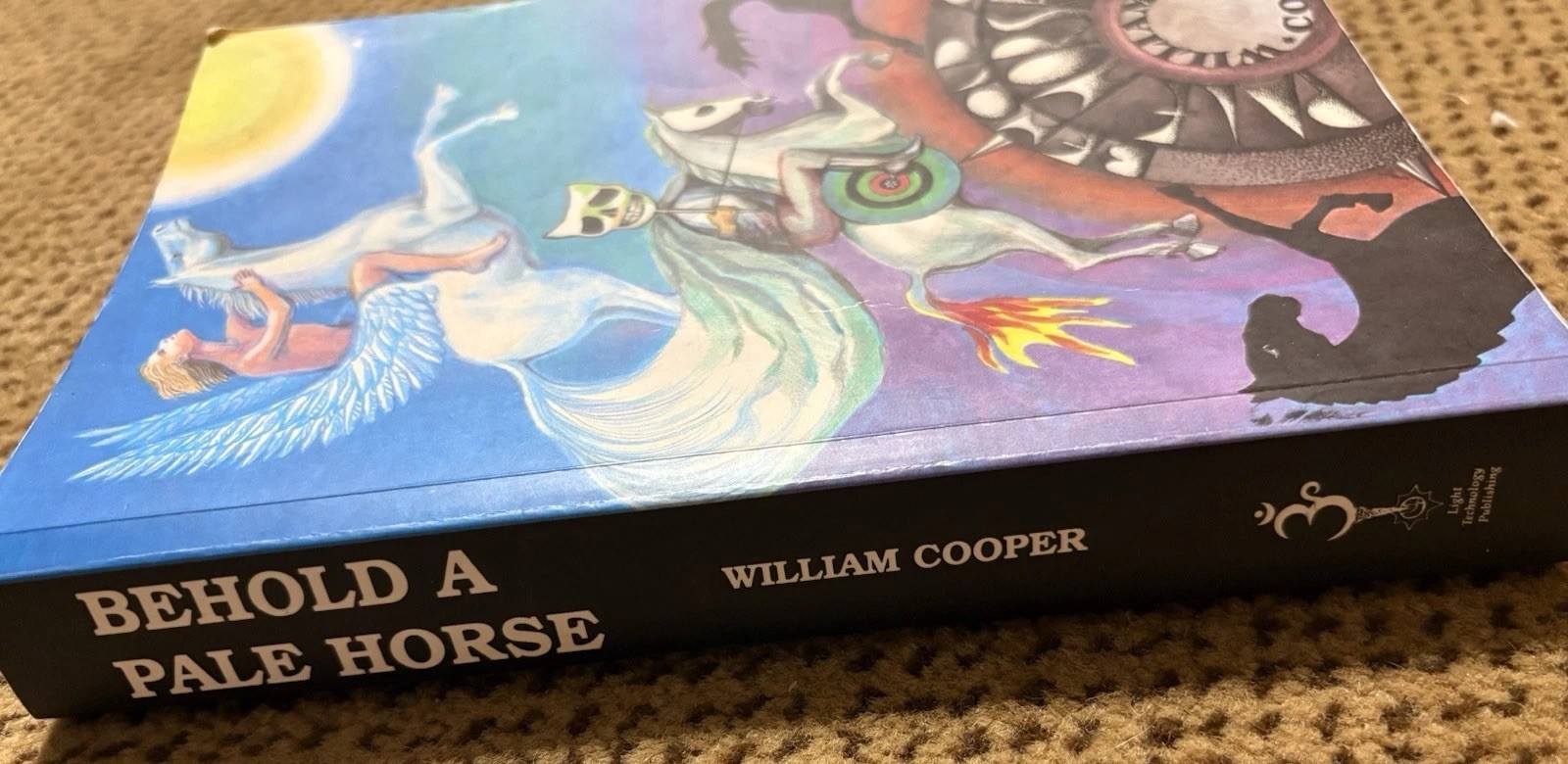 “BEHOLD A PALE HORSE” William Cooper PB – 1991 – 500 pages Conspiracy Theory