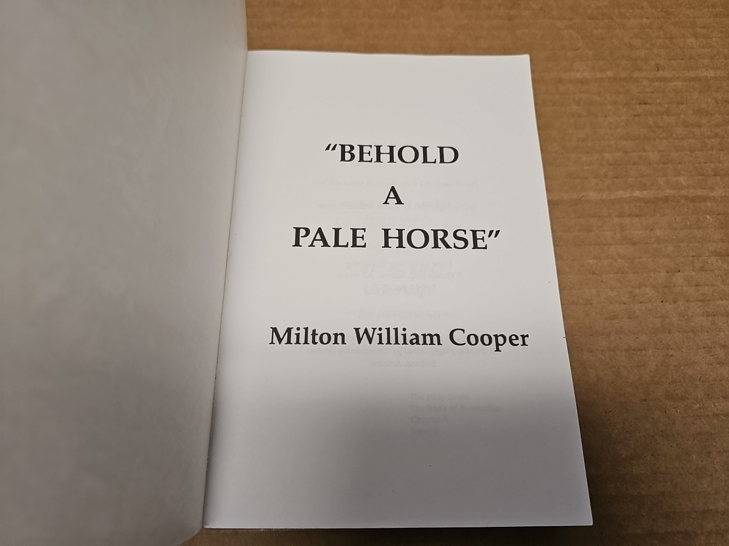 Behold a Pale Horse William Cooper 1991 500 Unrevised Protocols of Z CFR Foldout