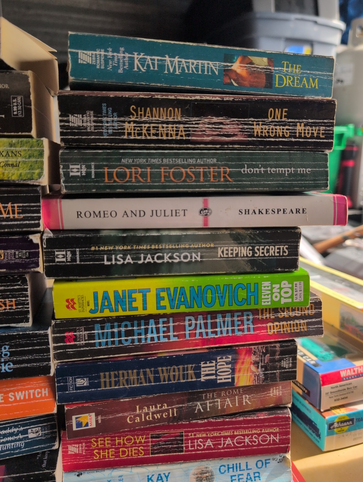 Mixed Lot of 26 Female Author Novels Romance & Thriller Clark Jackson NICE LOT