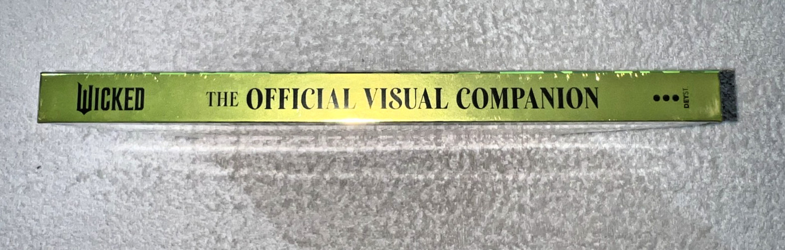 WICKED BOOK THE OFFICIAL VISUAL COMPANION HARDCOVER **NEW EXCLUSIVE**