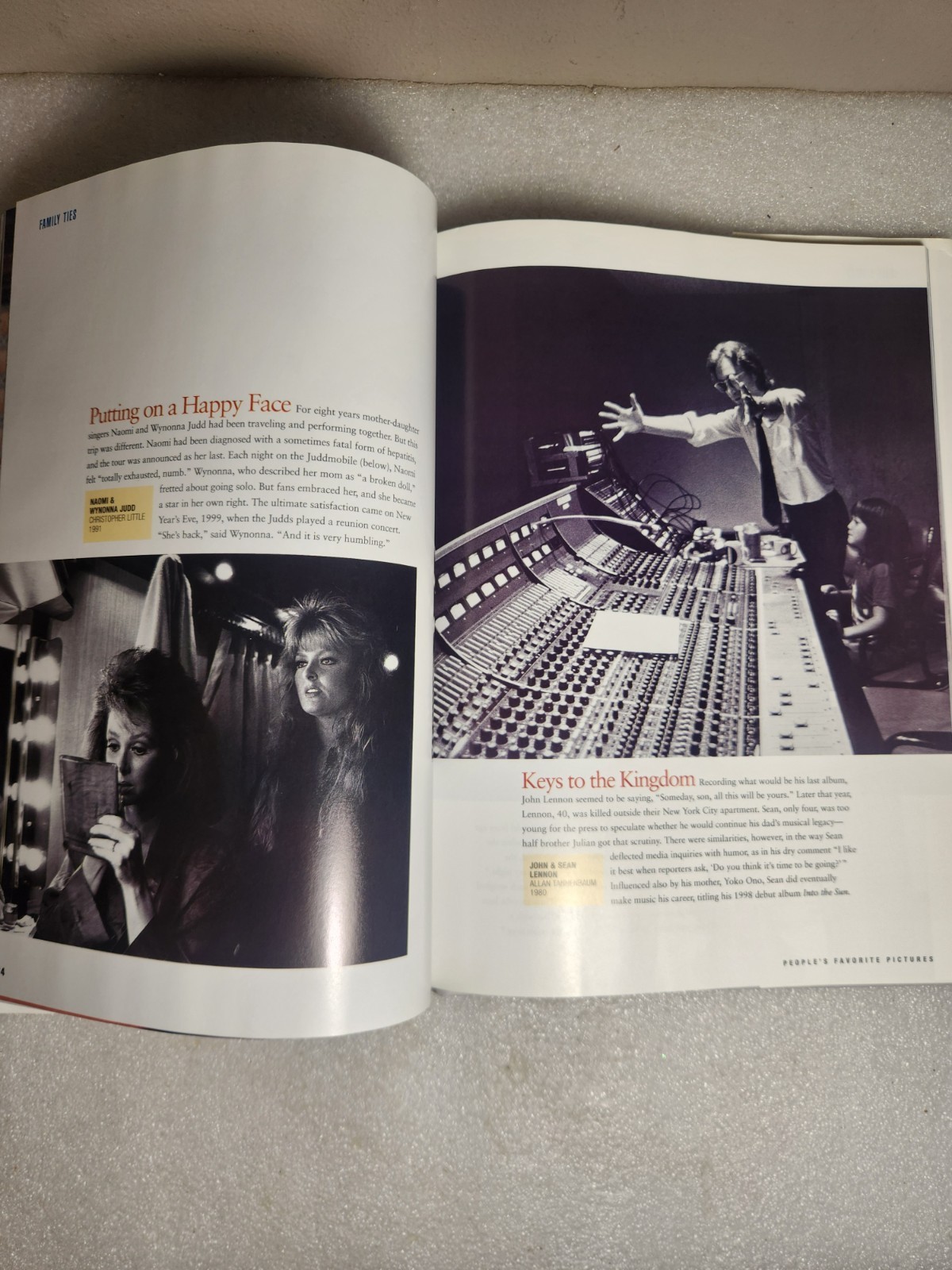 2000 People Favorite Pictures – Hardcover Special Collectors Edition 174 Pages