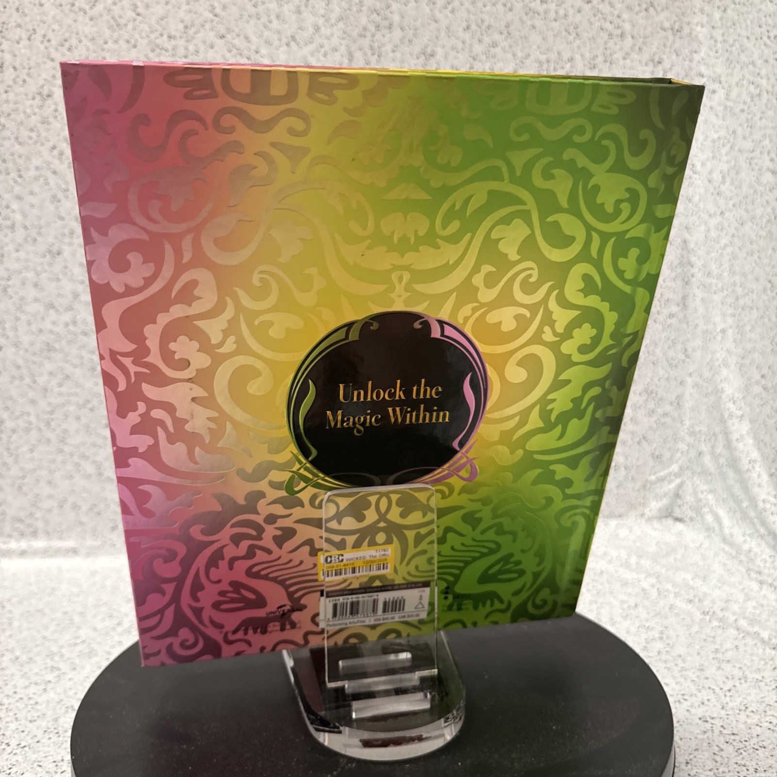 Wicked- Official Visual Companion SE Hardcover SEE DESCRIPTION