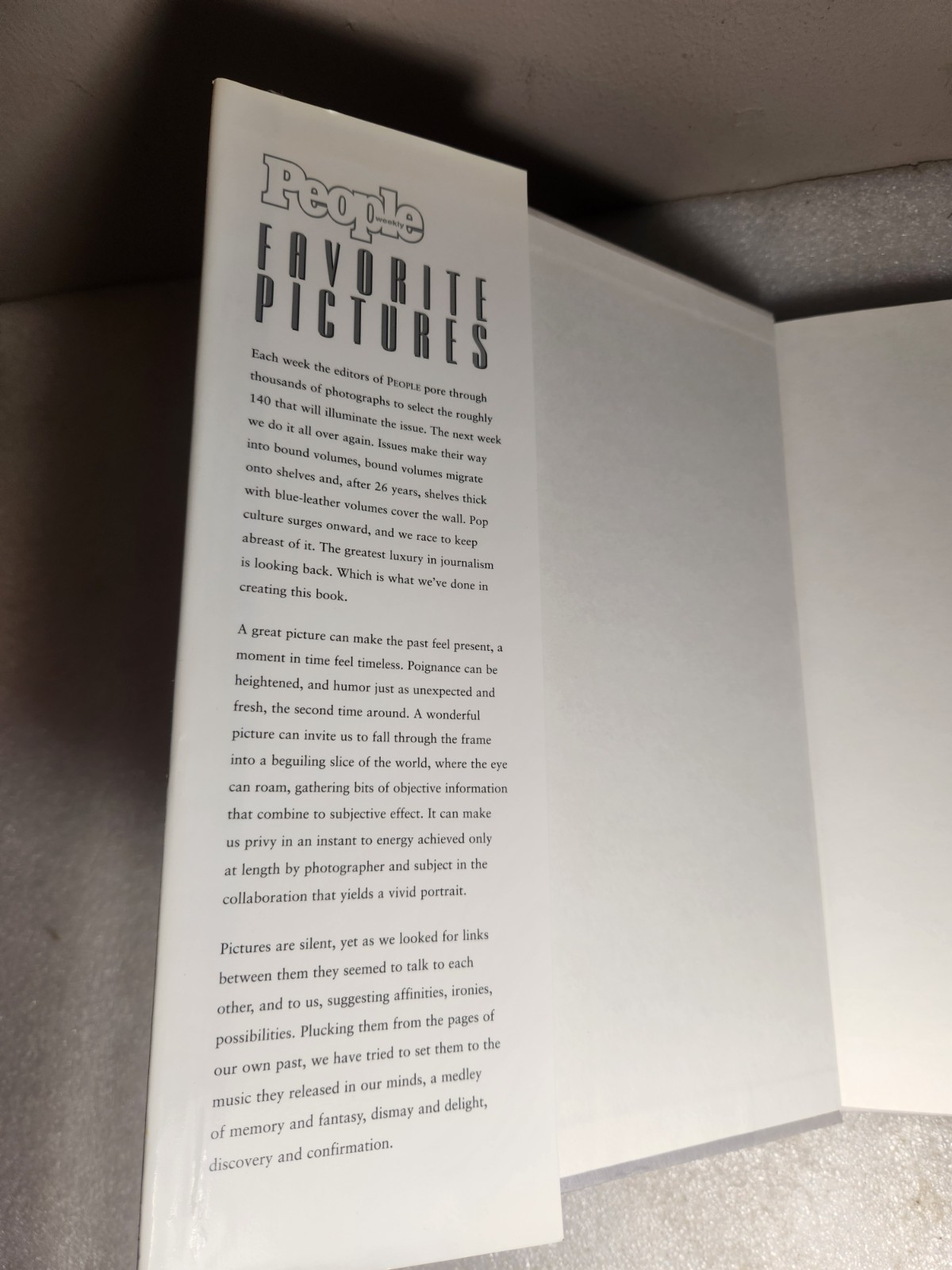 2000 People Favorite Pictures – Hardcover Special Collectors Edition 174 Pages