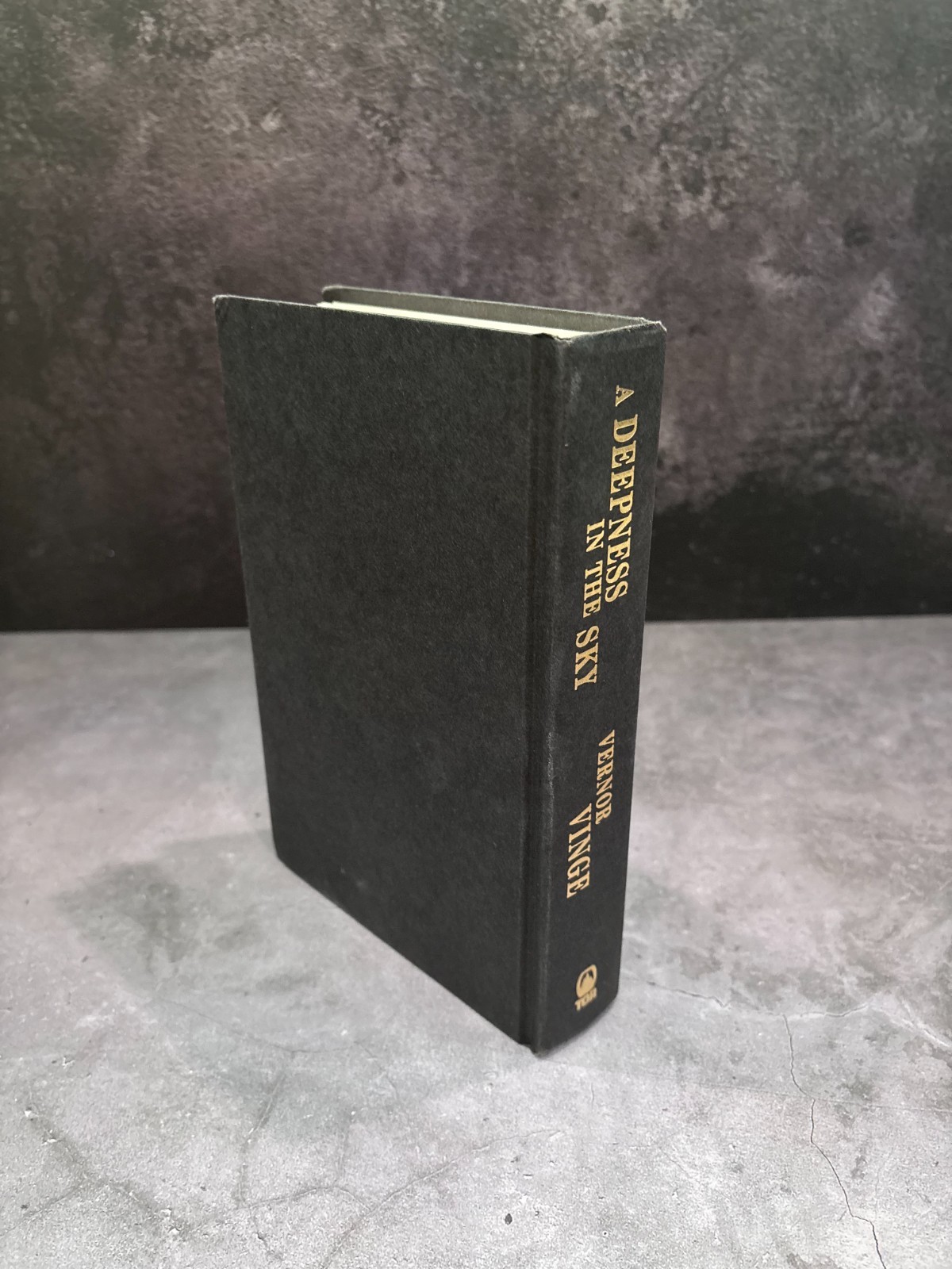 Vernor Vinge Deepness In The Sky Hardcover (Zones #2) Hugo Winner – VERY GOOD