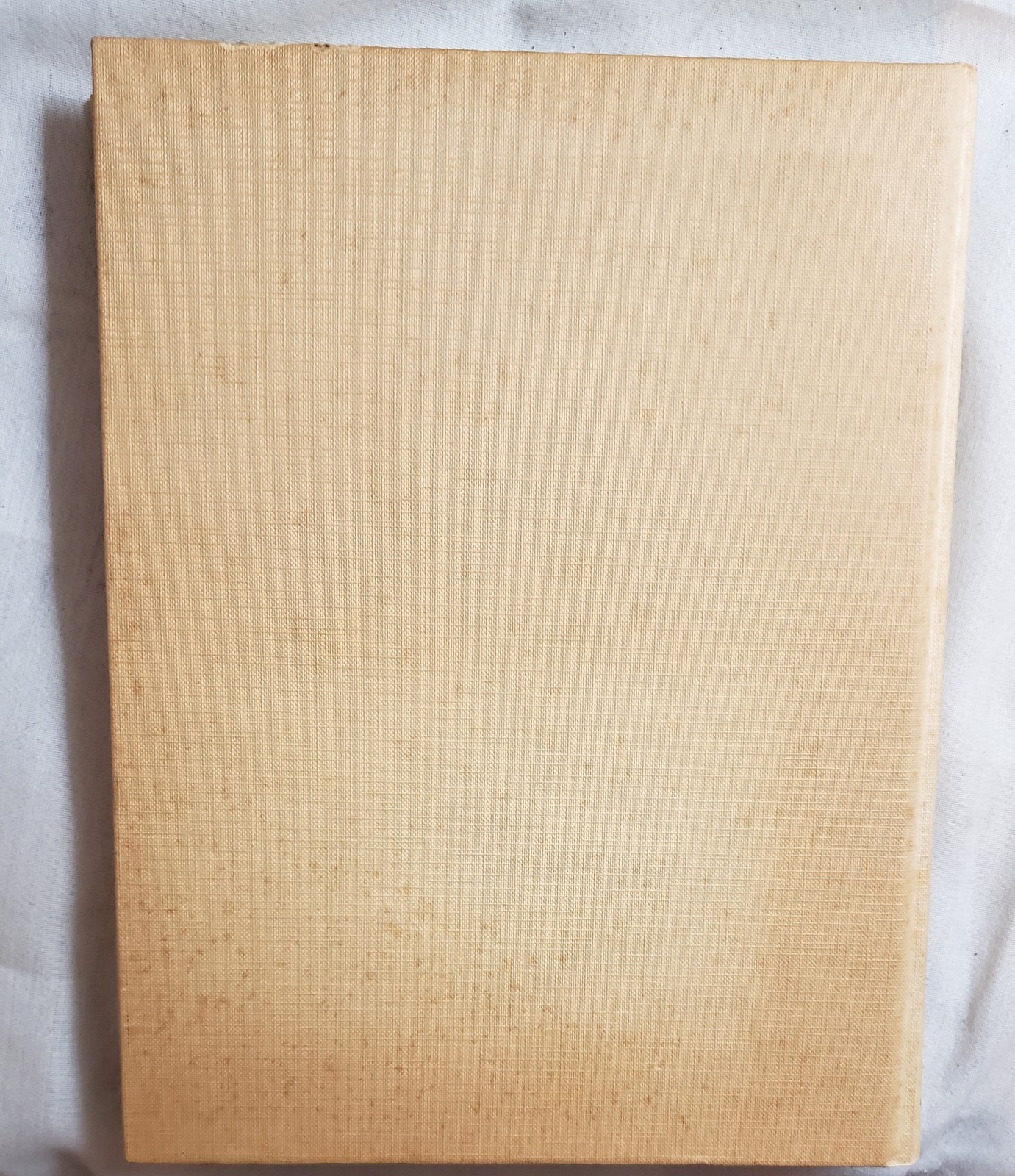 A Tolkien Bestiary by David Day HC 1979 Crescent Books 11X8.5X1″ Illus 2 lb 10 o