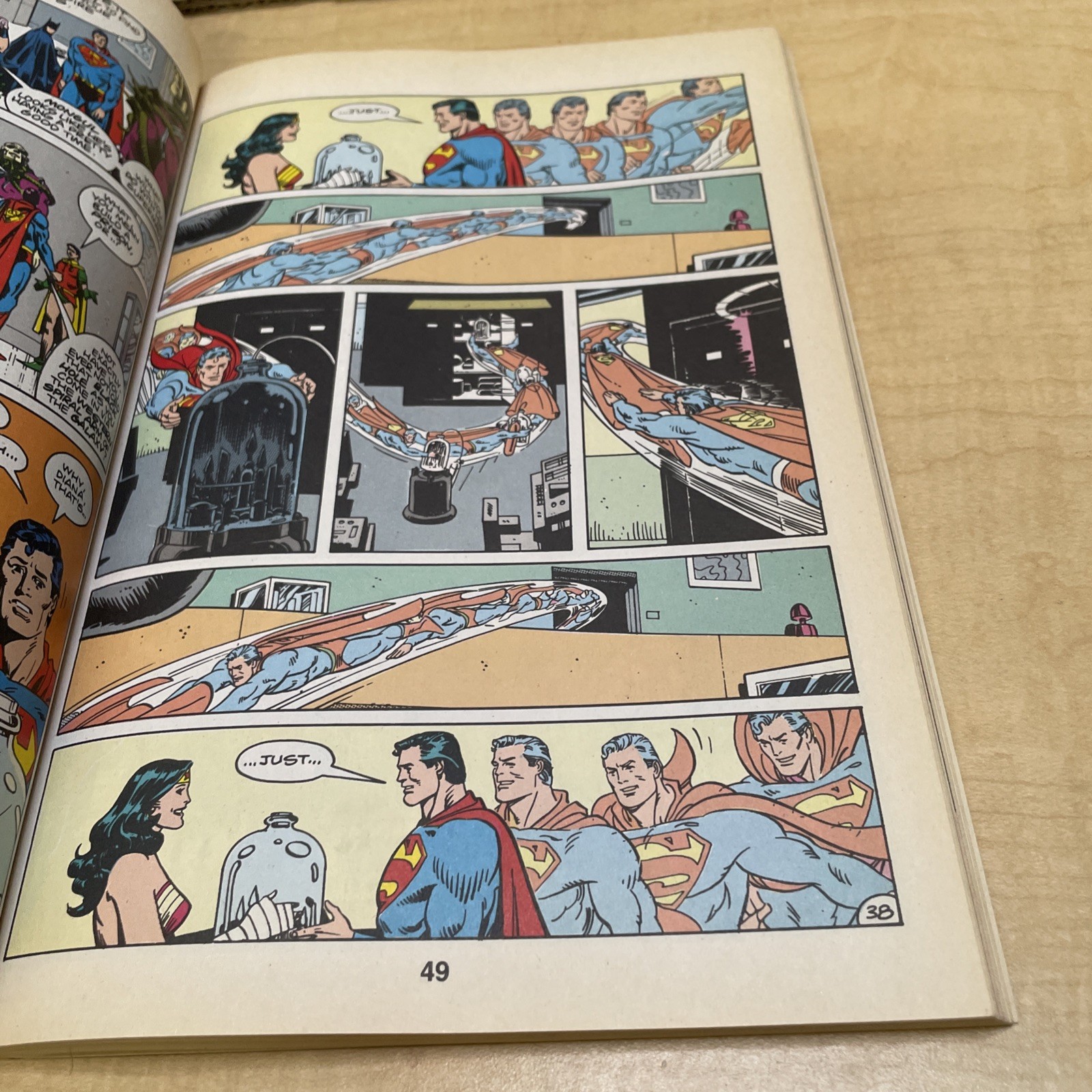 Across the Universe: the DC Universe Stories of Alan Moore (DC Comics August…