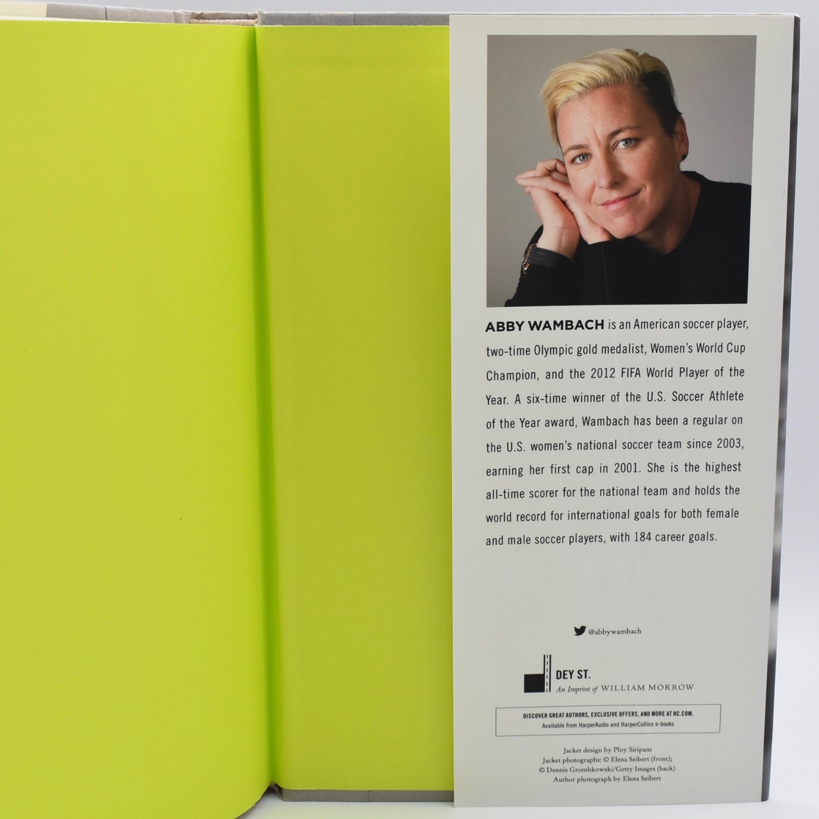 Forward : A Memoir by Abby Wambach 2016 1st Edition HC/DJ SIGNED by Author