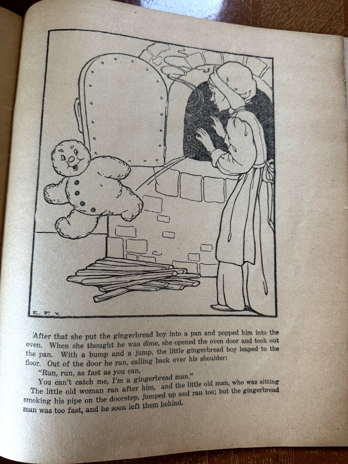 Vintage Childrens Paint Book~47 Pages~Bears on Cover~448